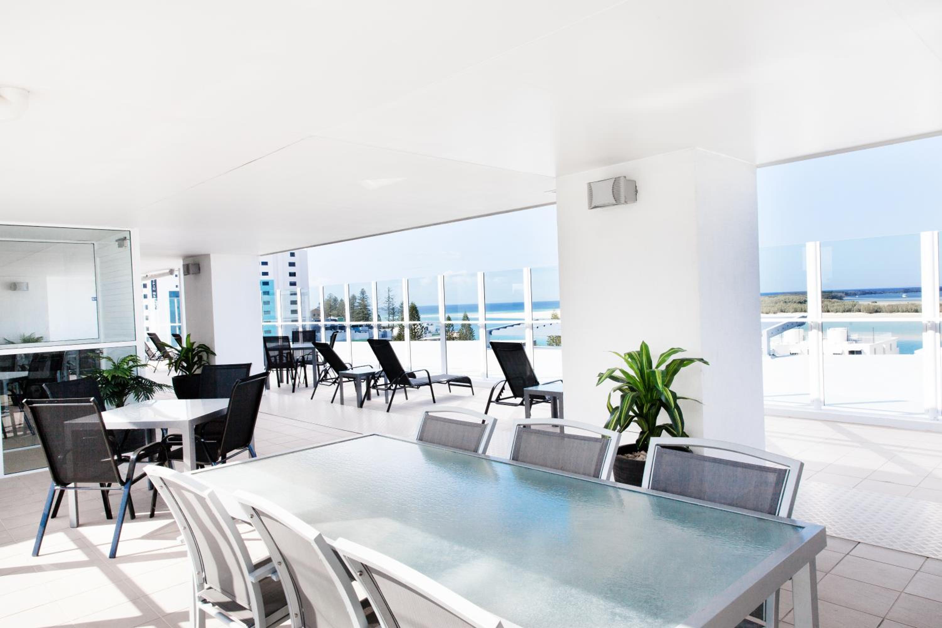 Ocean Views Resort Caloundra - Image 3