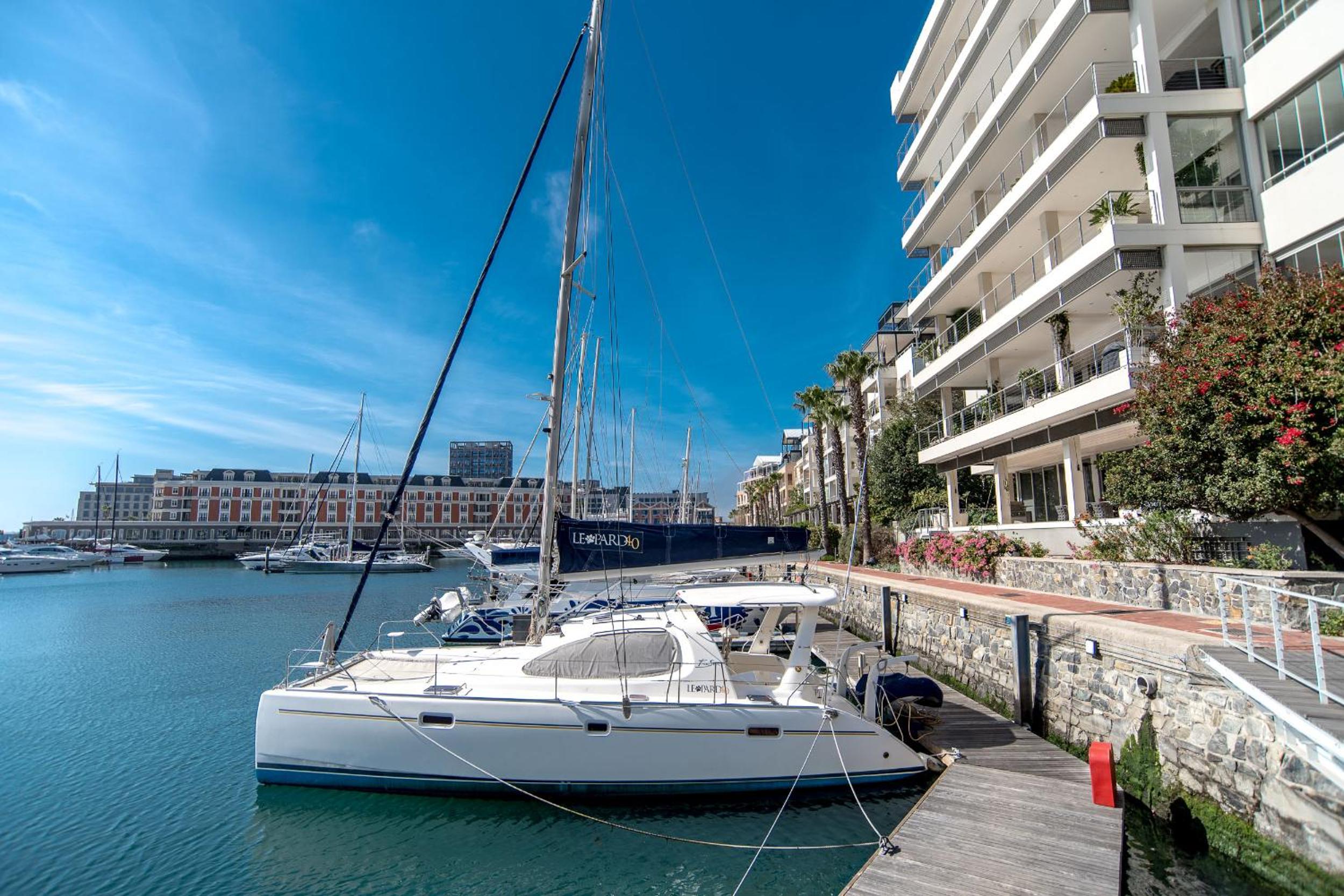 Elegant Waterfront Apartment with No Loadshedding