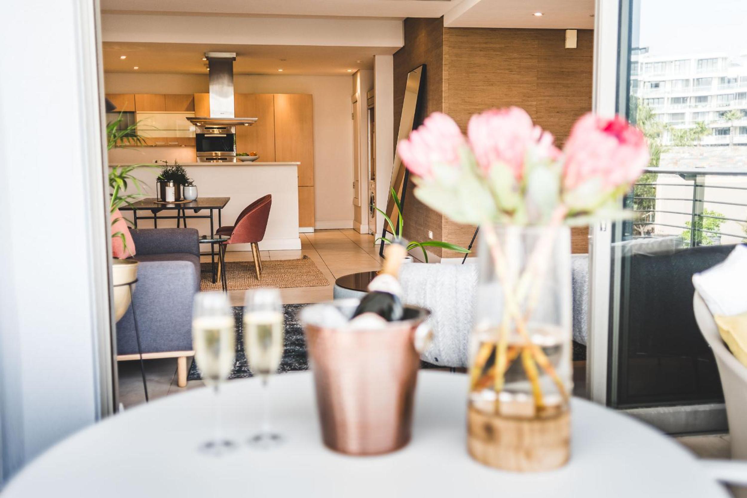 Elegant Waterfront Apartment with No Loadshedding