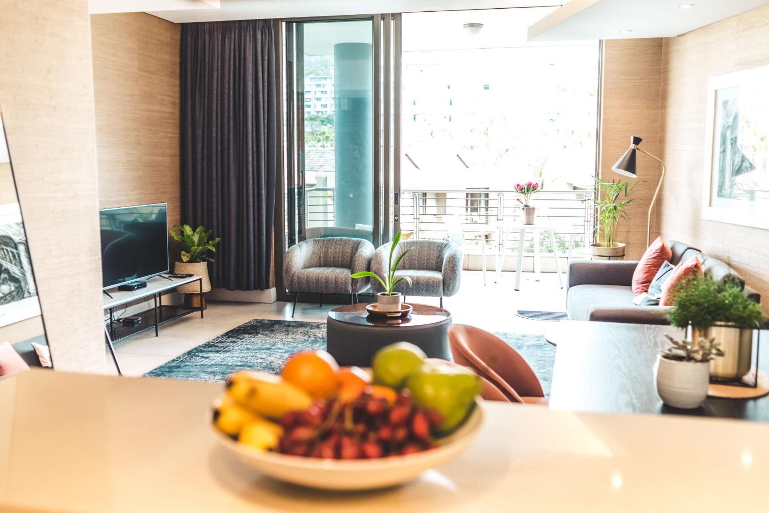 Elegant Waterfront Apartment with No Loadshedding