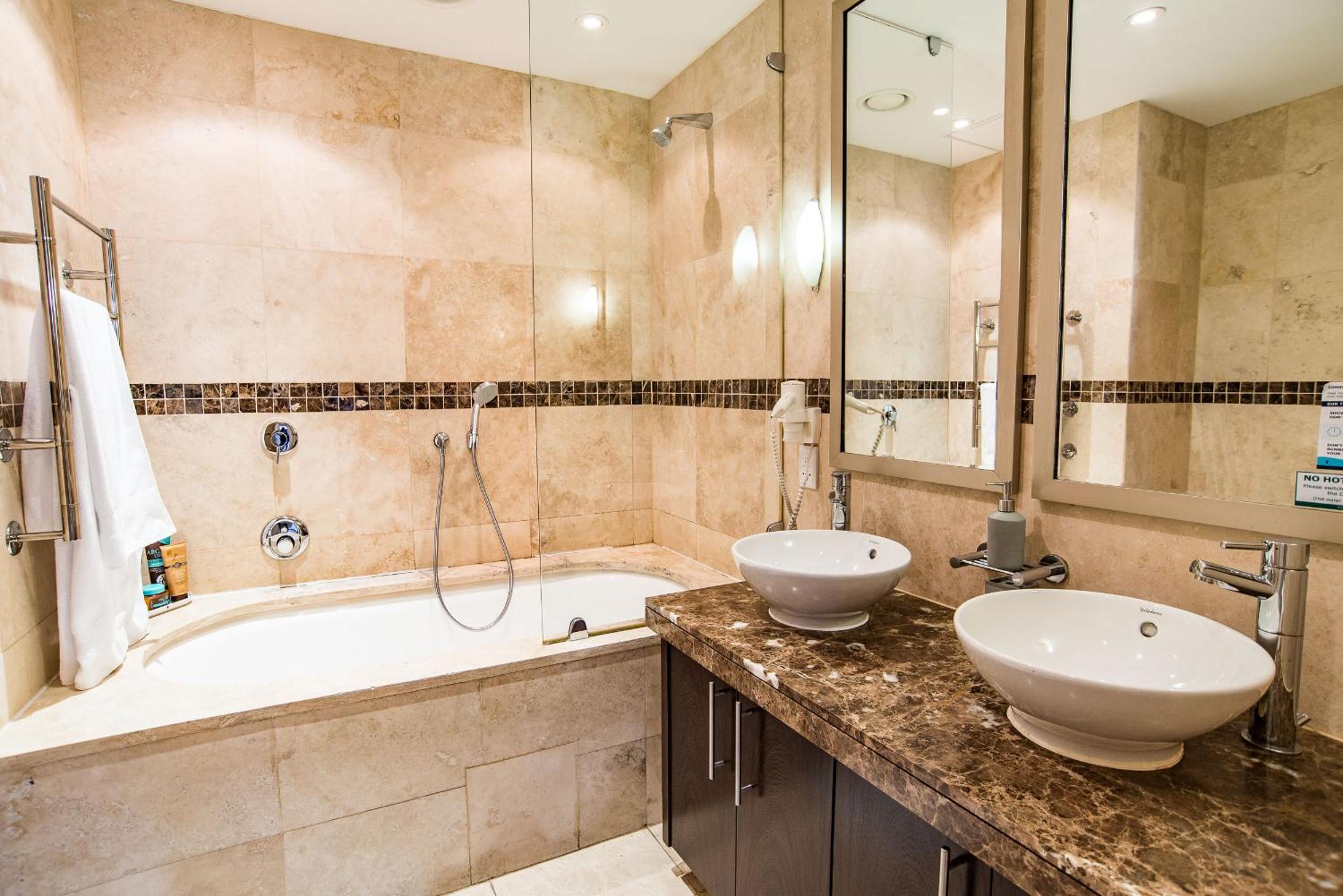 Elegant Waterfront Apartment with No Loadshedding