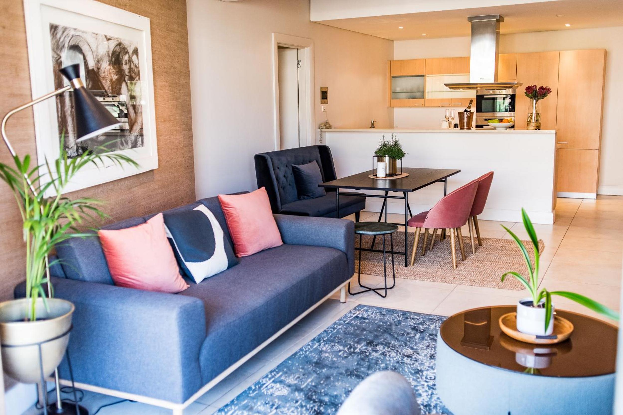 Elegant Waterfront Apartment with No Loadshedding