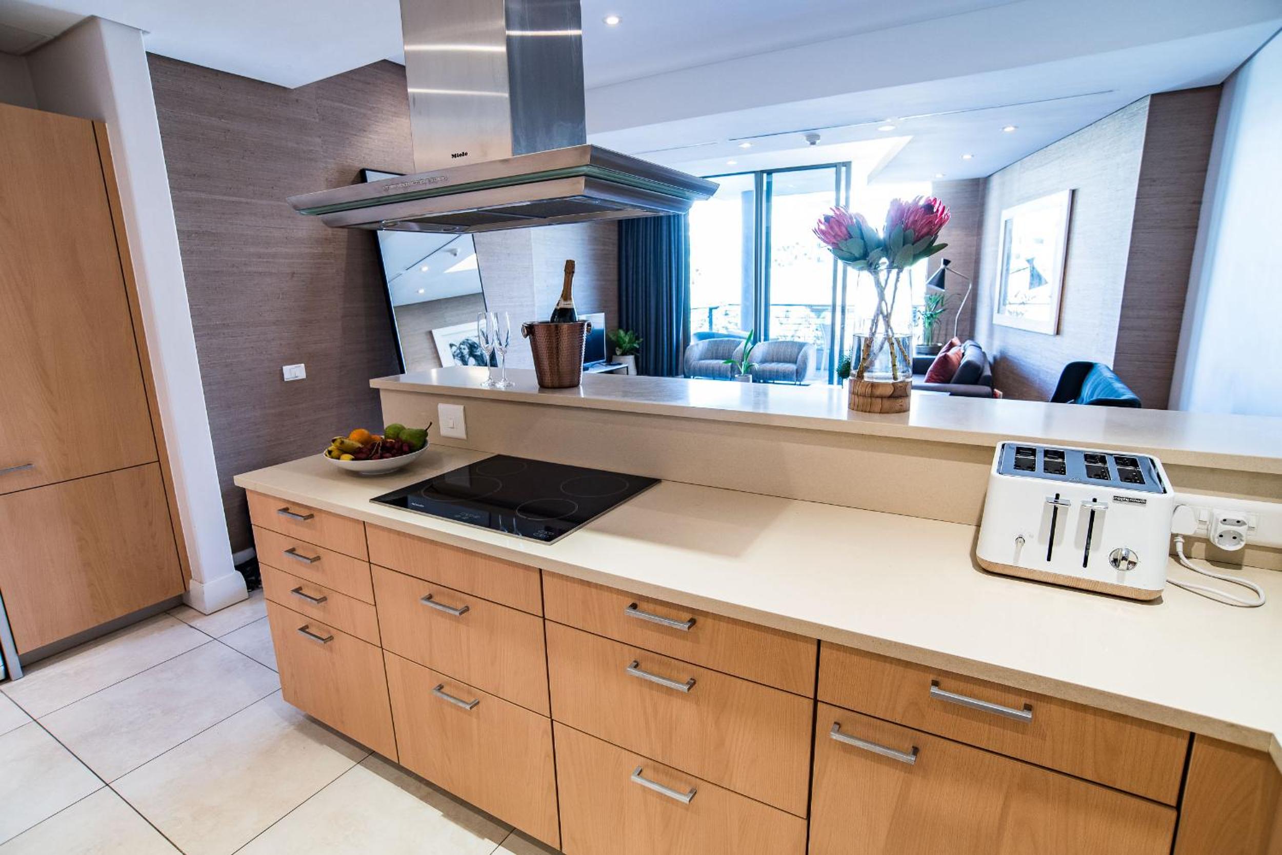 Elegant Waterfront Apartment with No Loadshedding