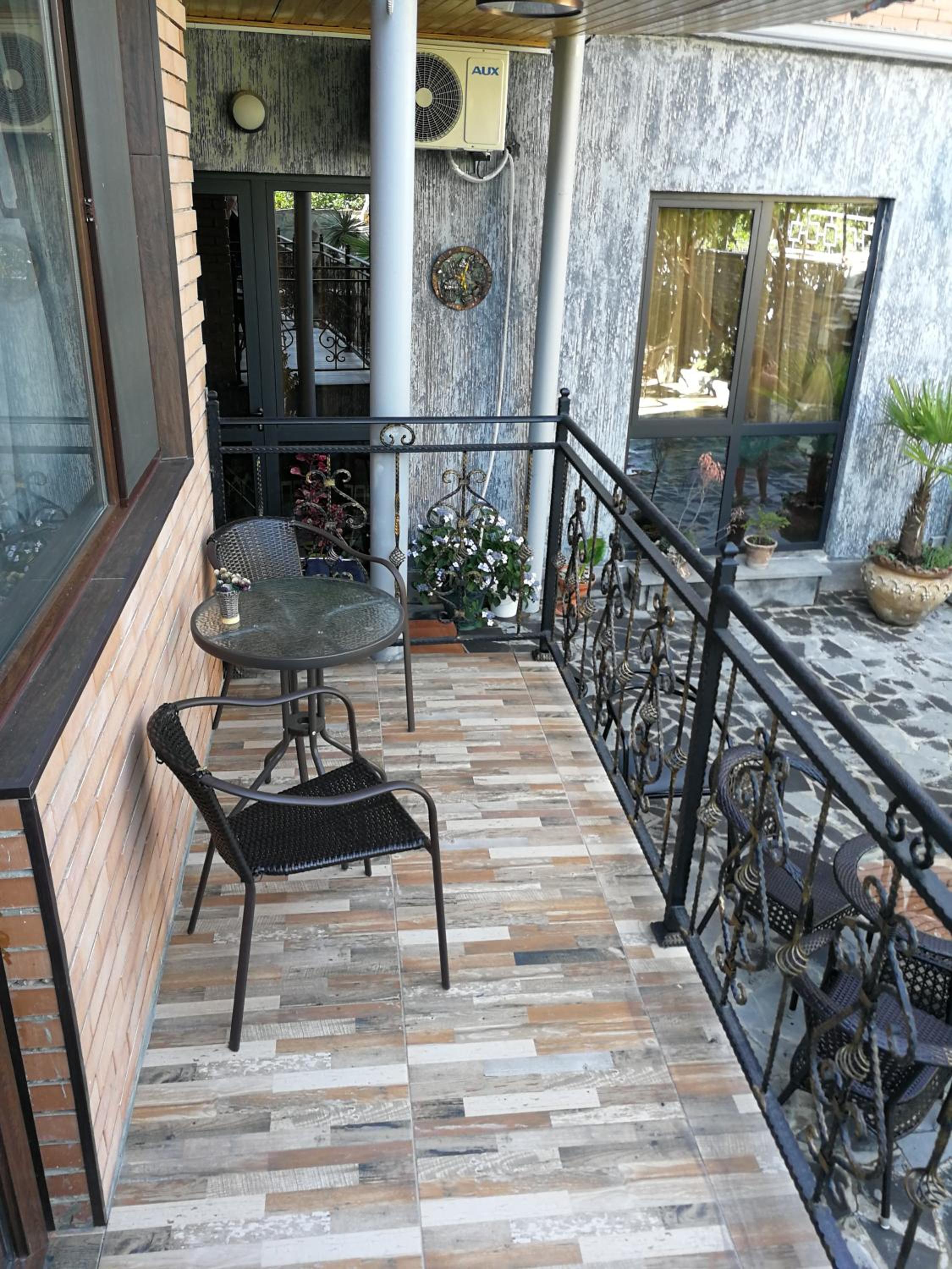 Photo 11