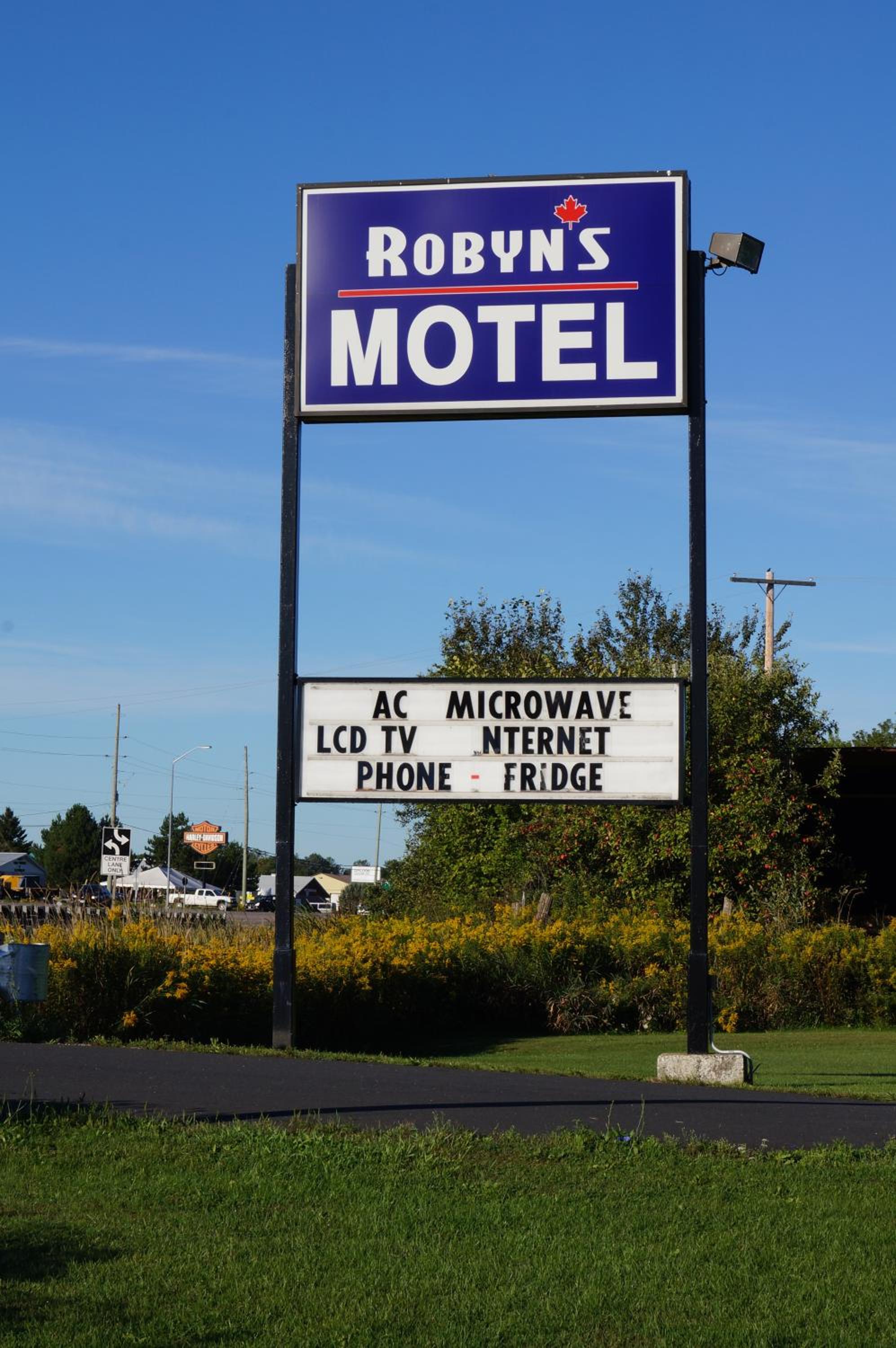 Robyn's Motel