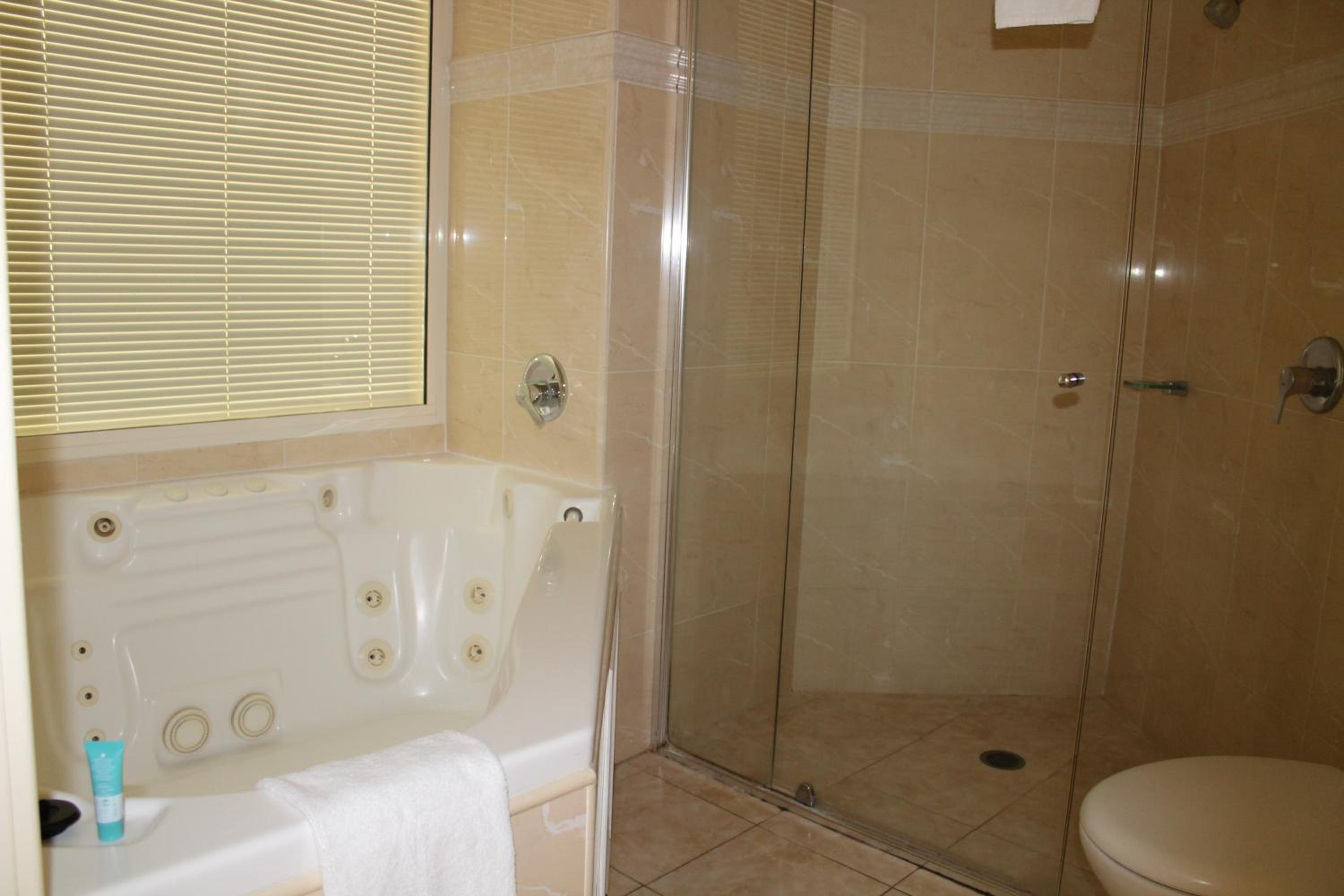 The Boathouse Resort Luxury Apartments