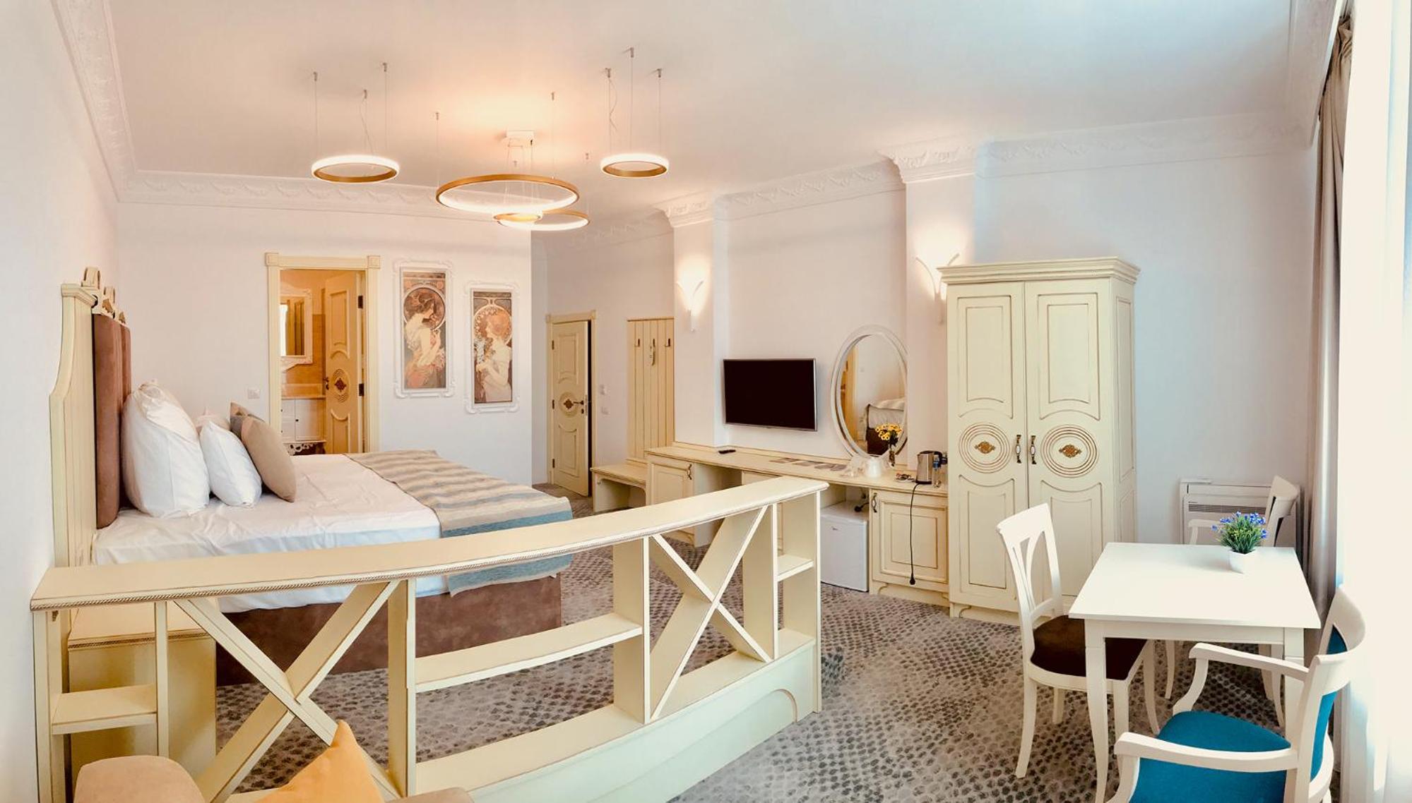 ATLAS HOUSE Luxury Suites