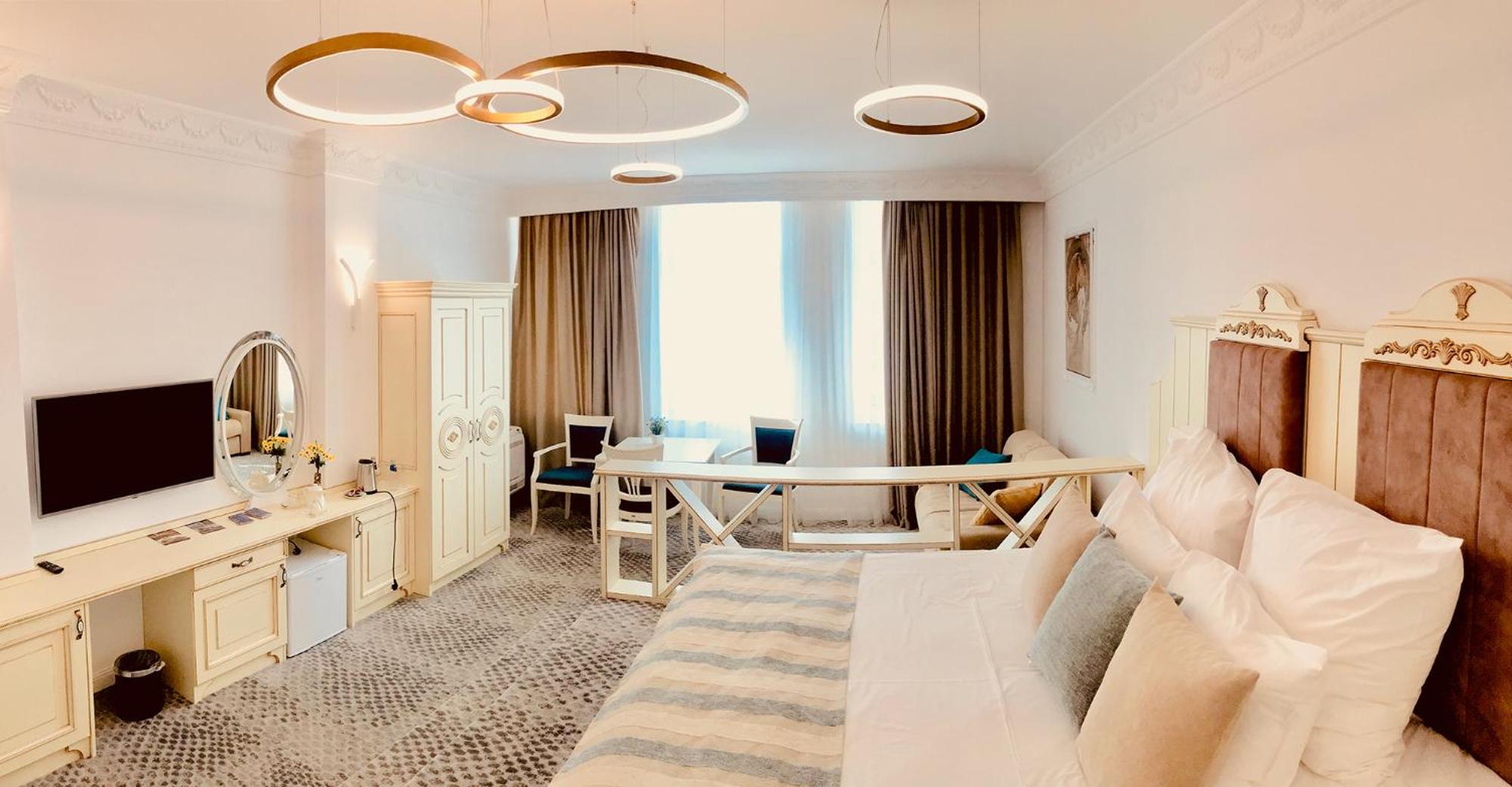 ATLAS HOUSE Luxury Suites