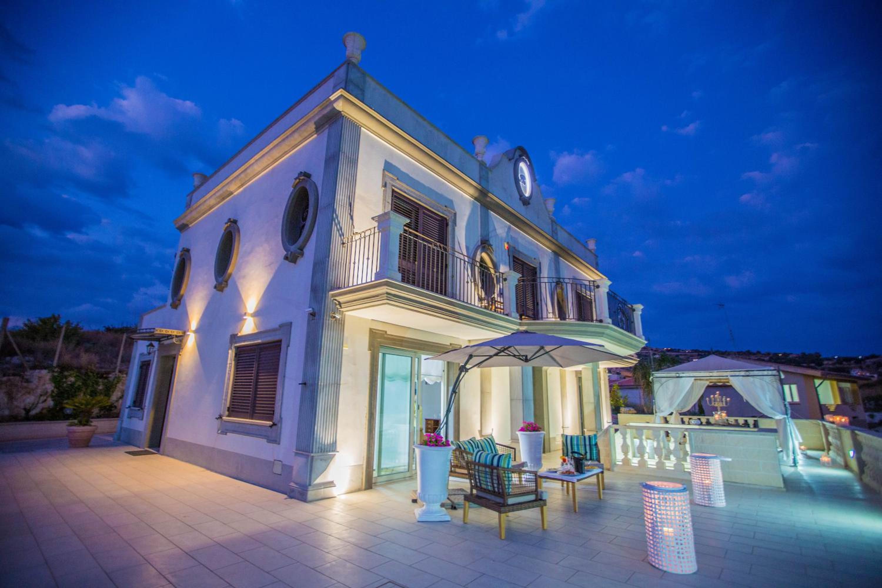 Villa Corbera Palmaris view 2