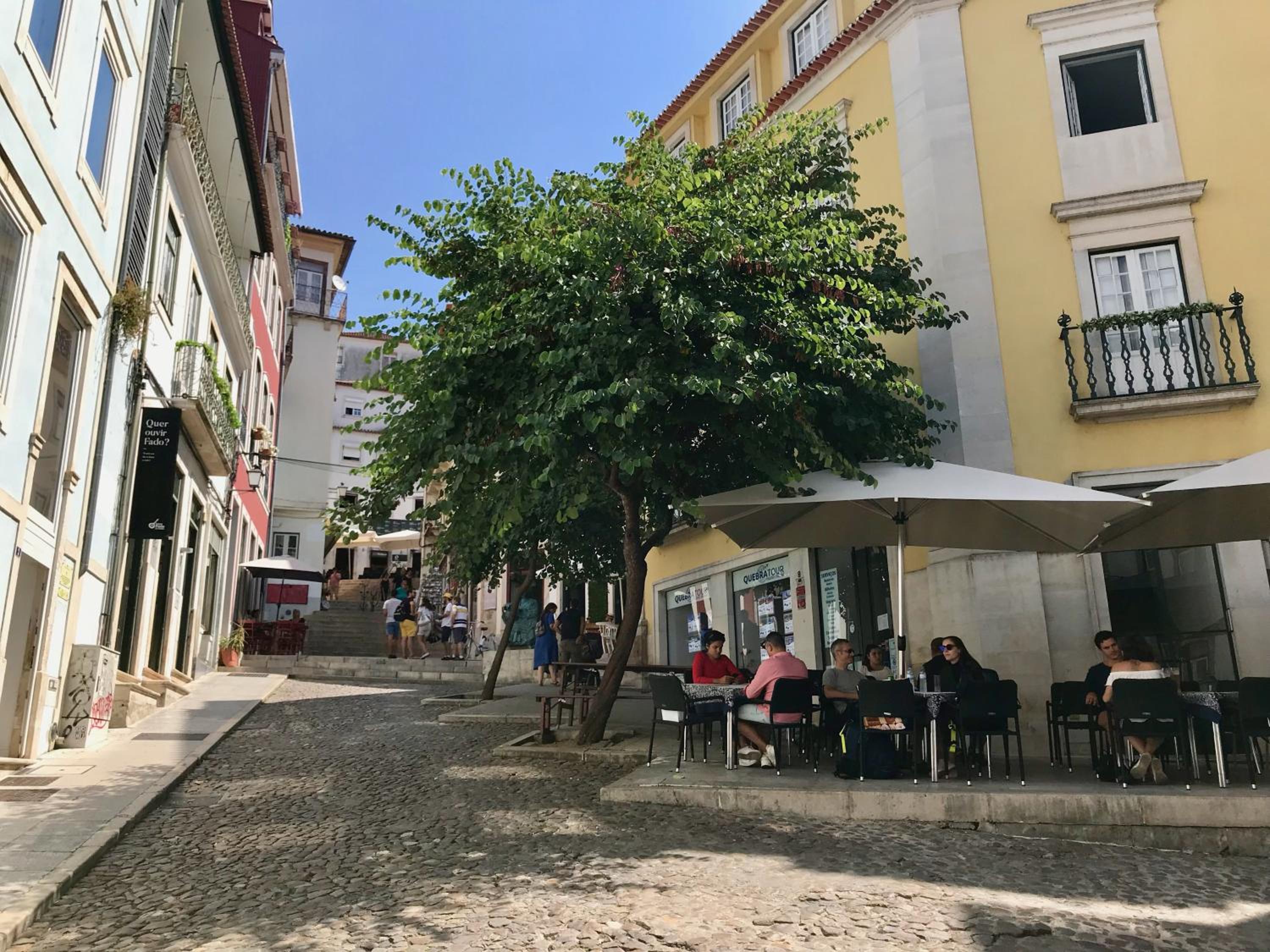 Change The World Hostels - Coimbra - Almedina view 5
