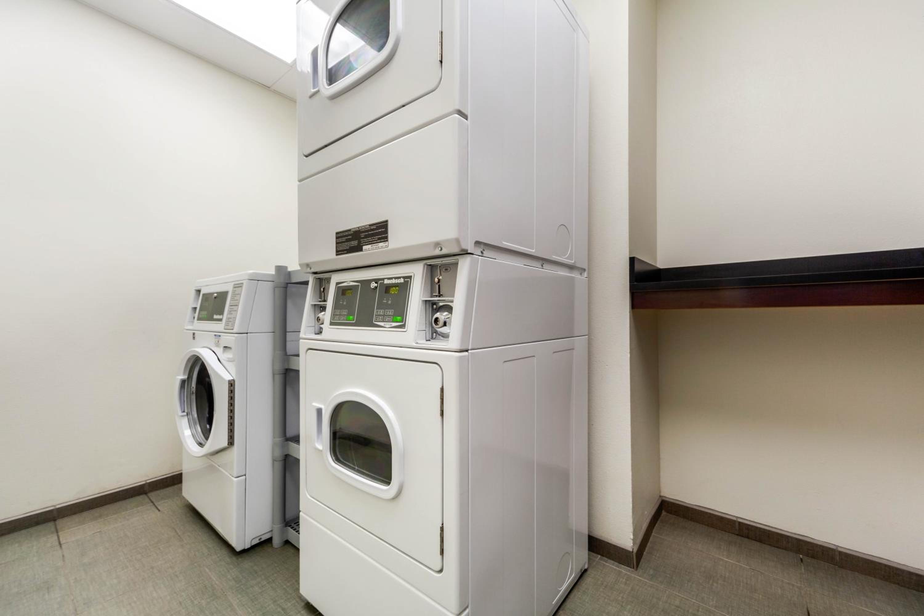 MainStay Suites Lincoln University Area