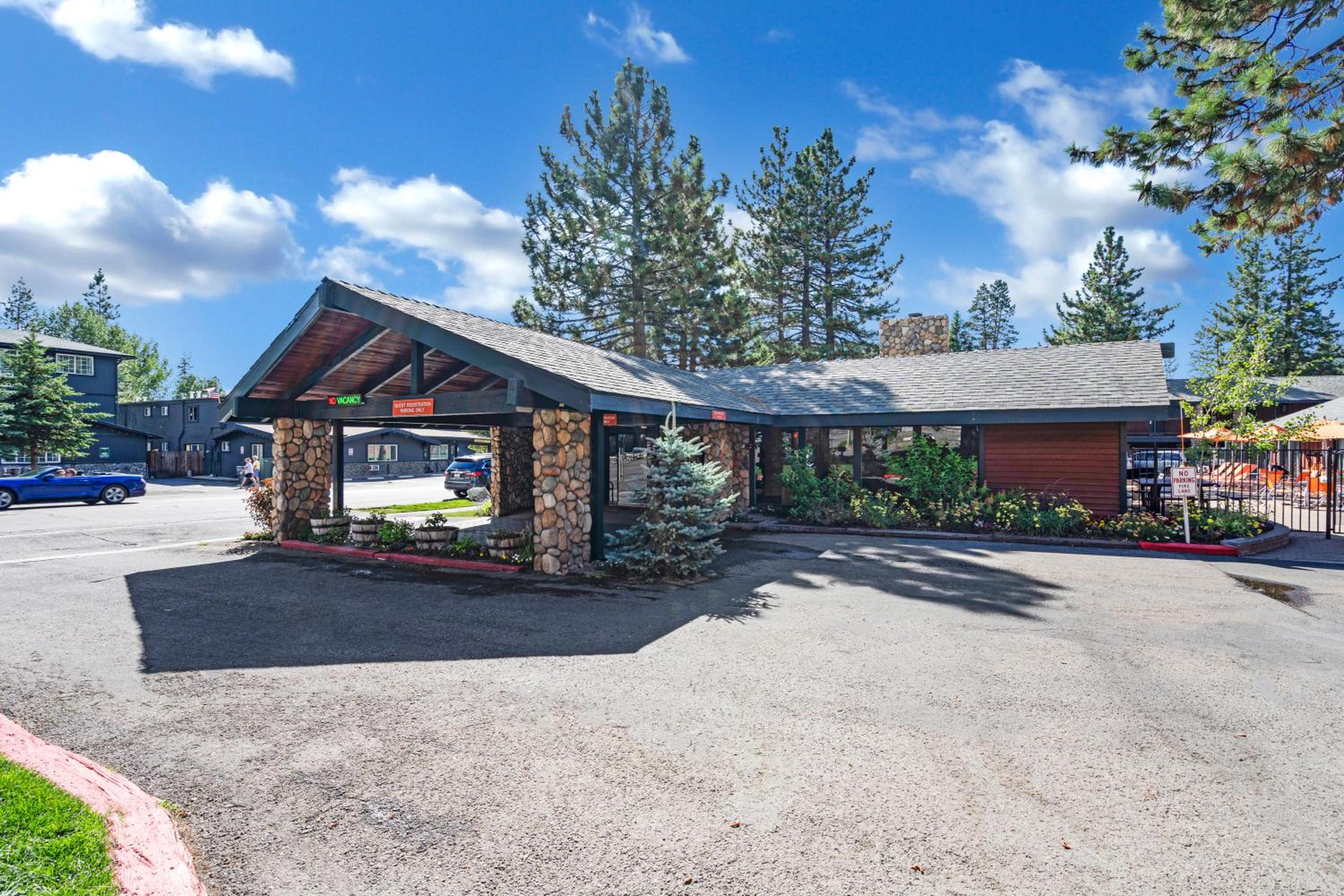 Lake Tahoe Vacations - 3 Peaks Resort Beach Club - Property Image 64