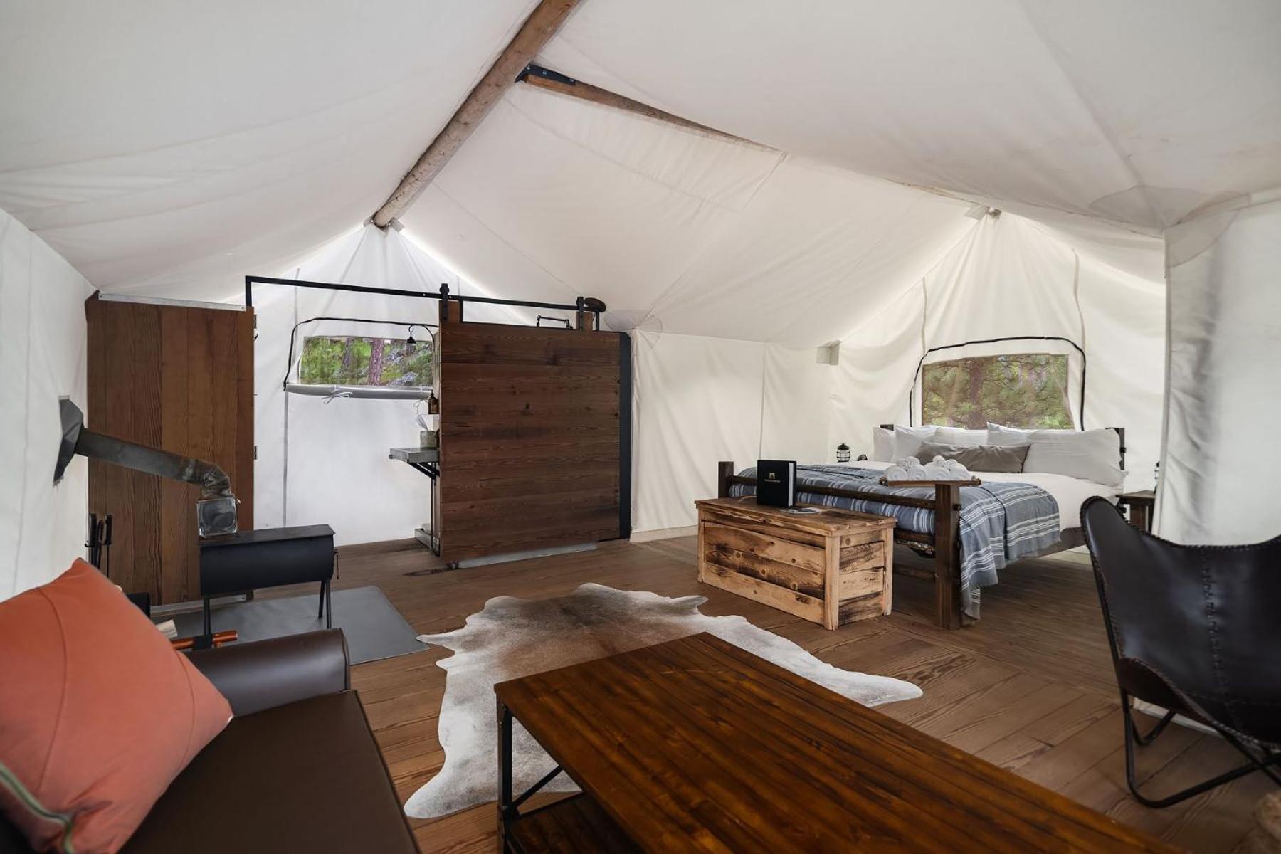 Under Canvas Mount Rushmore