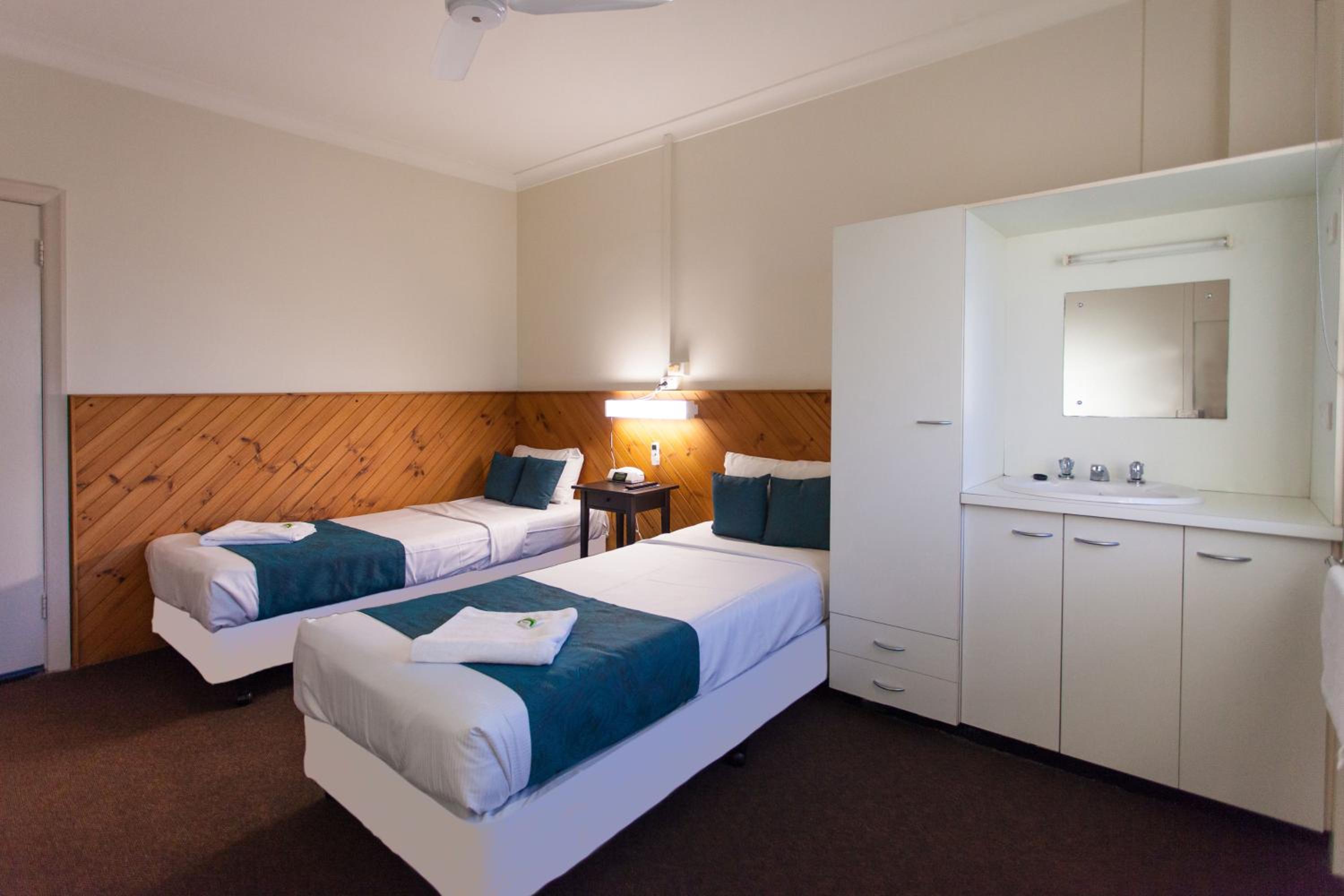 Brisbane Vacations - Manly Hotel - Property Image 35