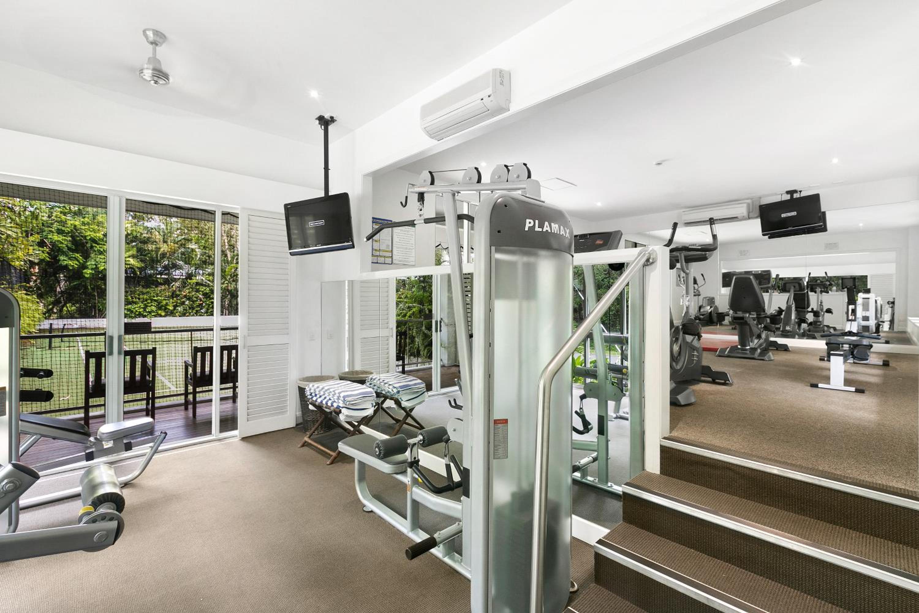 Elysium Private Accommodation at Beach Club & Spa