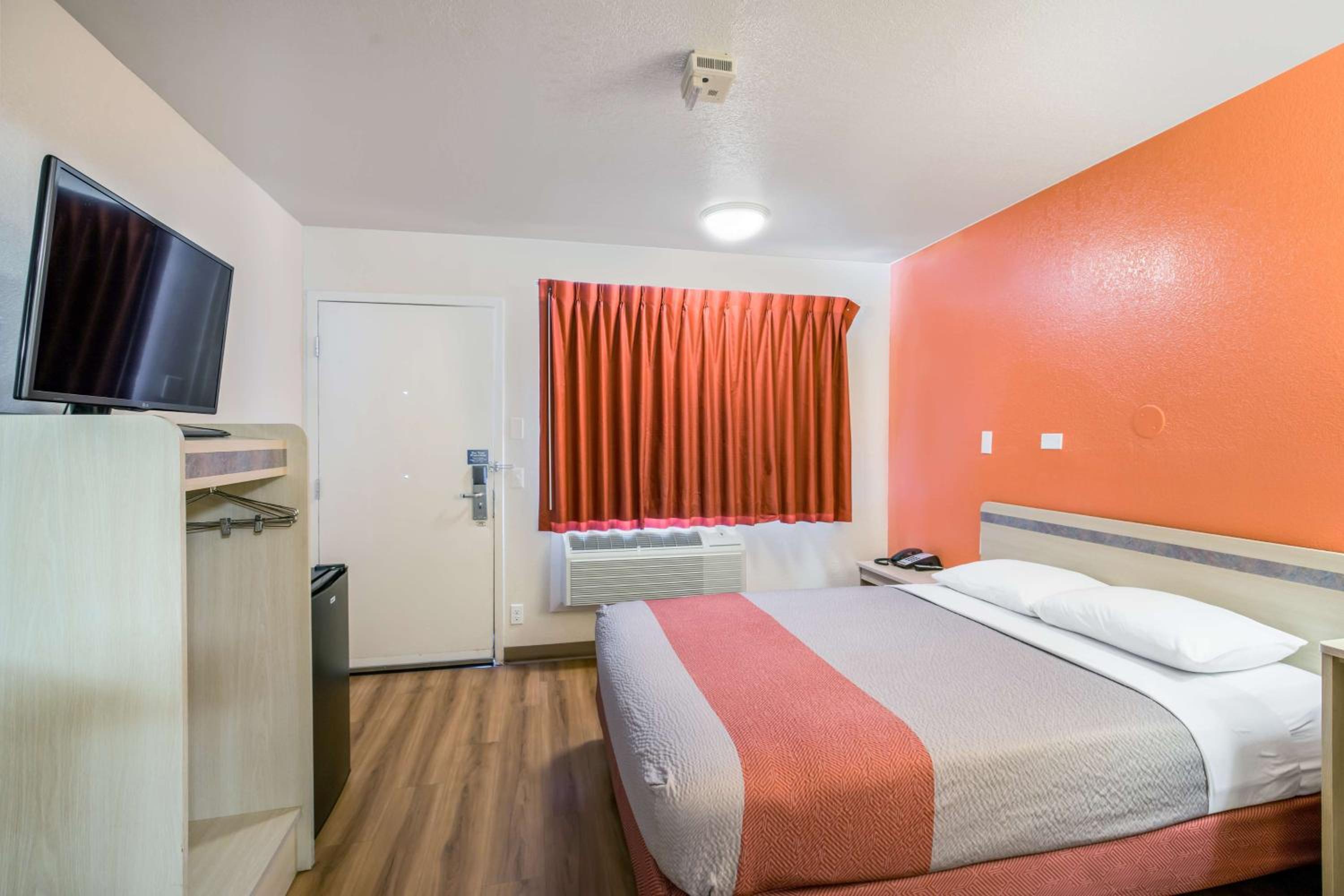 Motel 6 Williams, CA