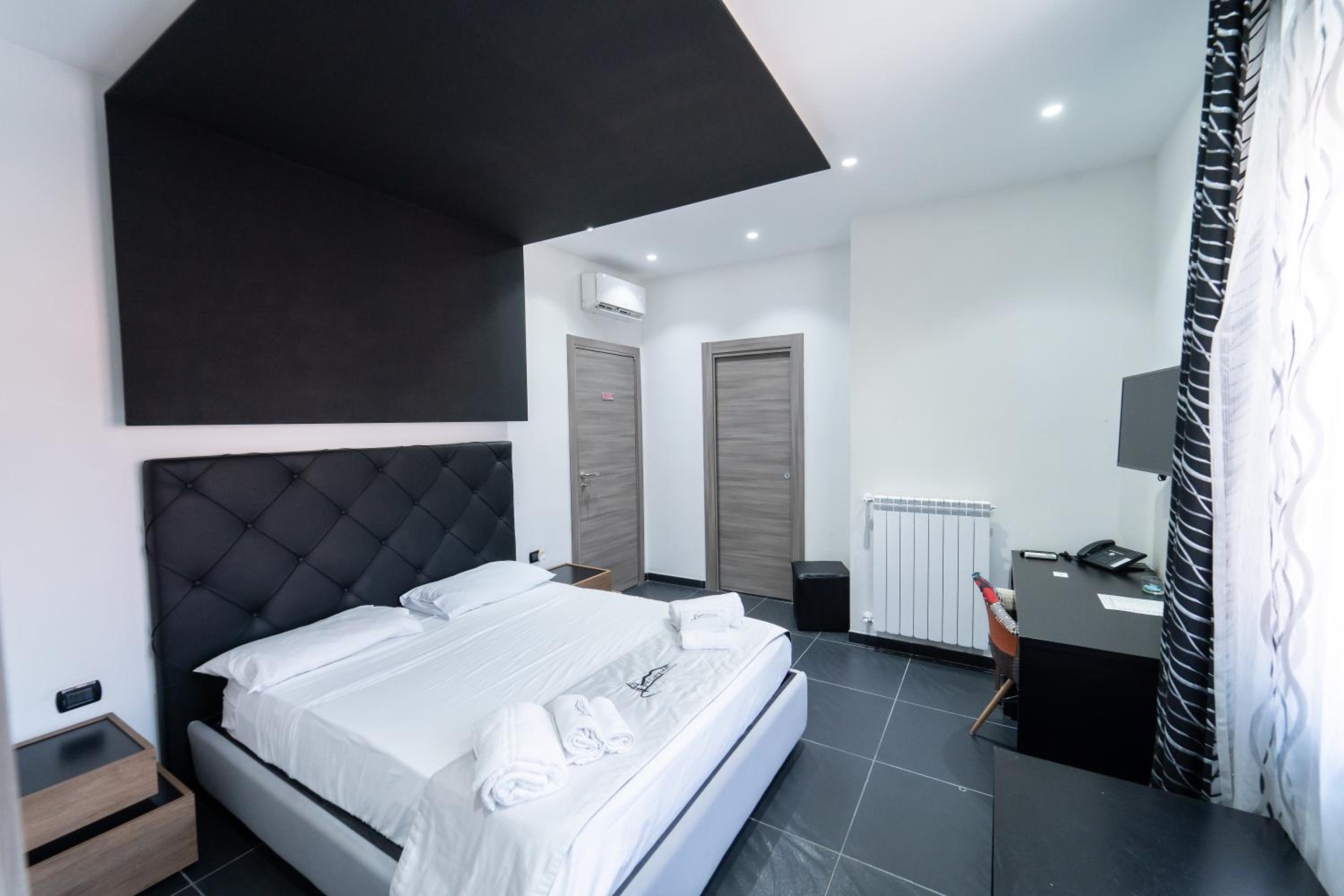Al Campanile H Napoli Centro, by ClaPa Group Dislocated Hospitality