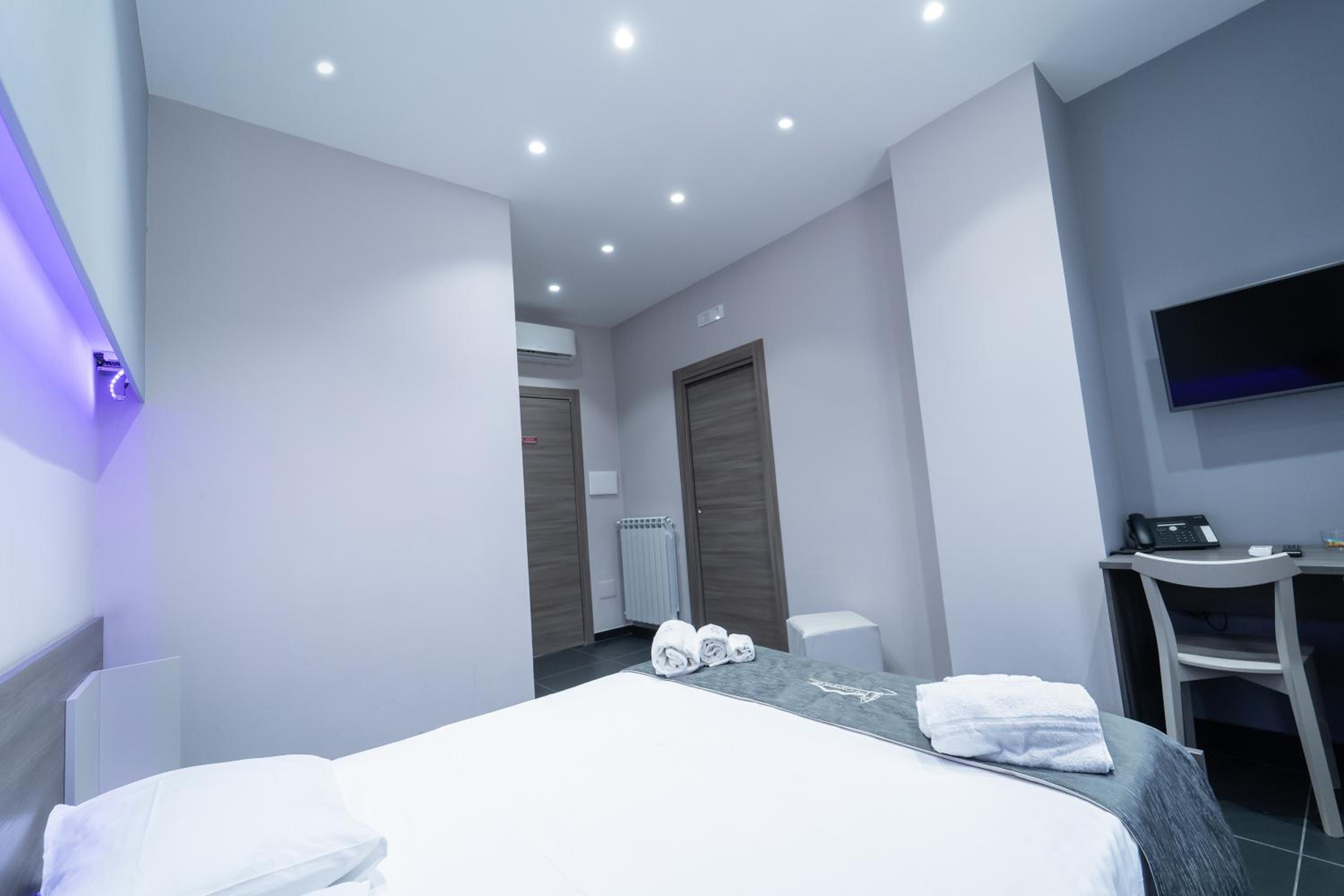 Al Campanile H Napoli Centro, by ClaPa Group Dislocated Hospitality