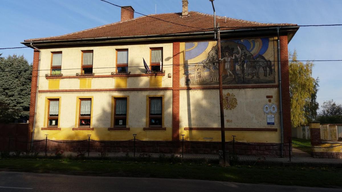 Photo 32