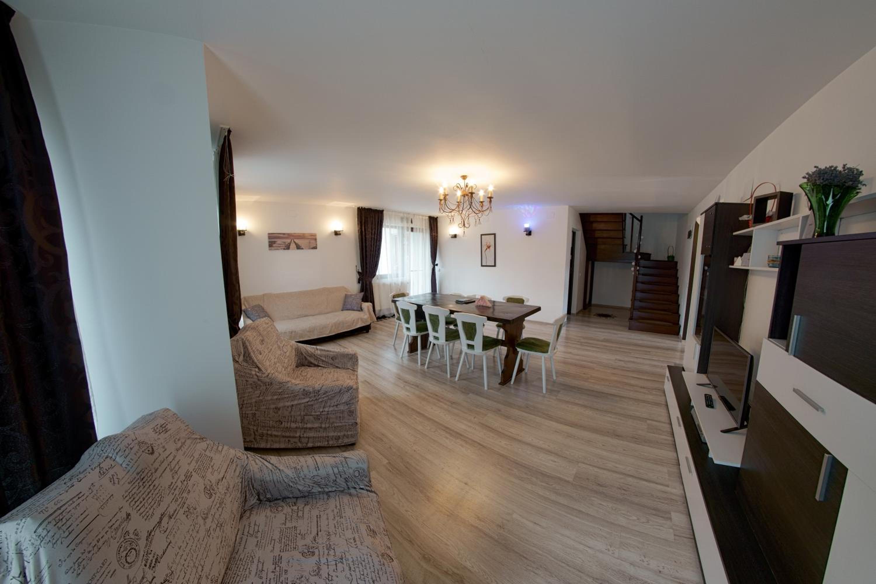 Casa Diaconu view 3