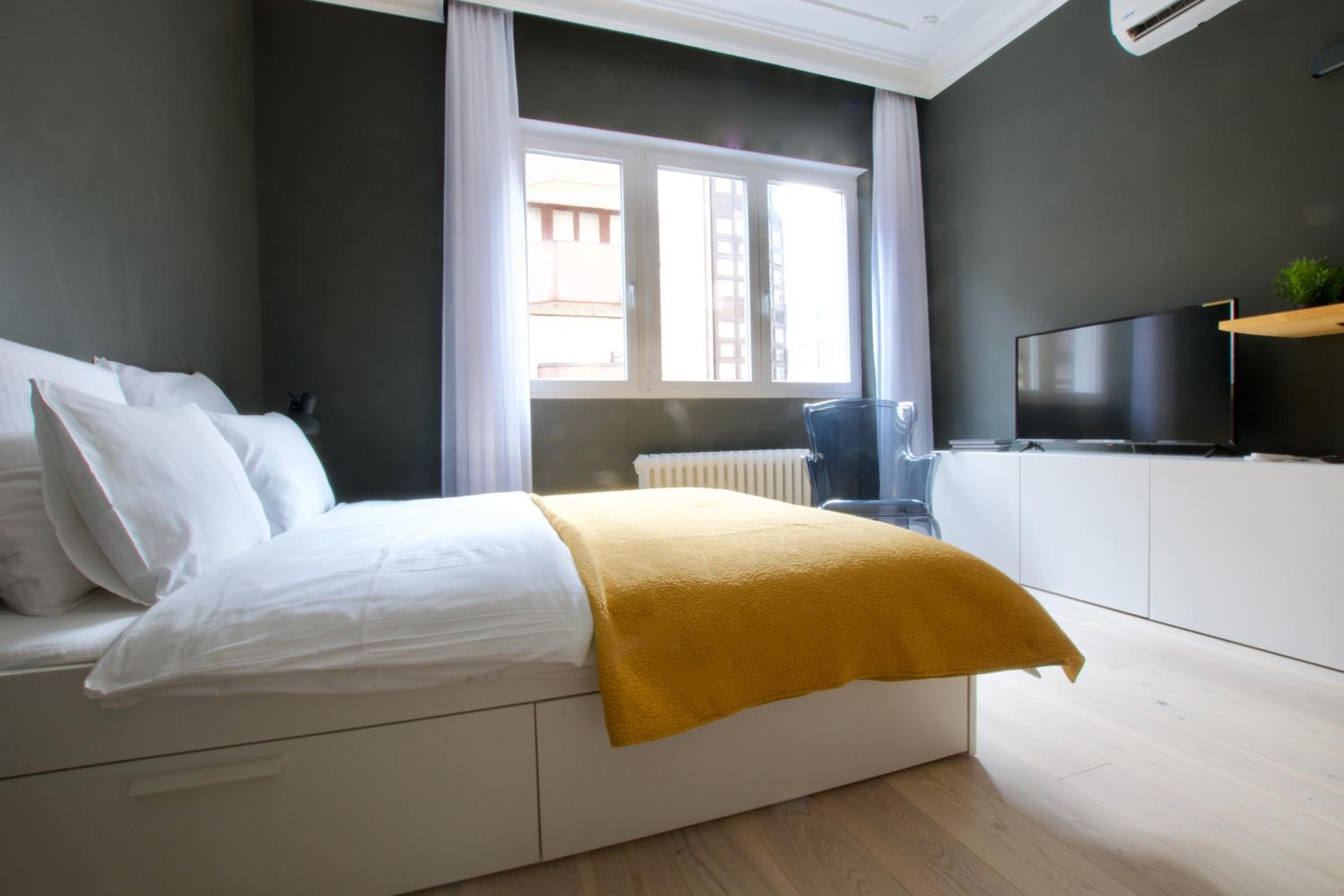 Luxury Apartment by Hi5 - Aranykéz 7 view 5