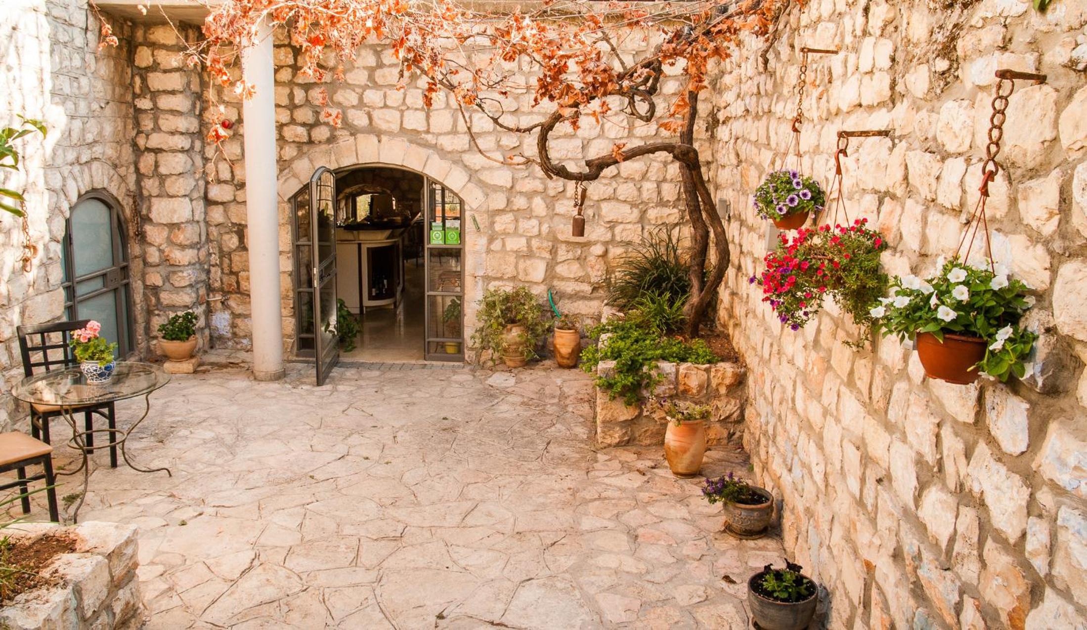 Artists' Colony Inn Zefat