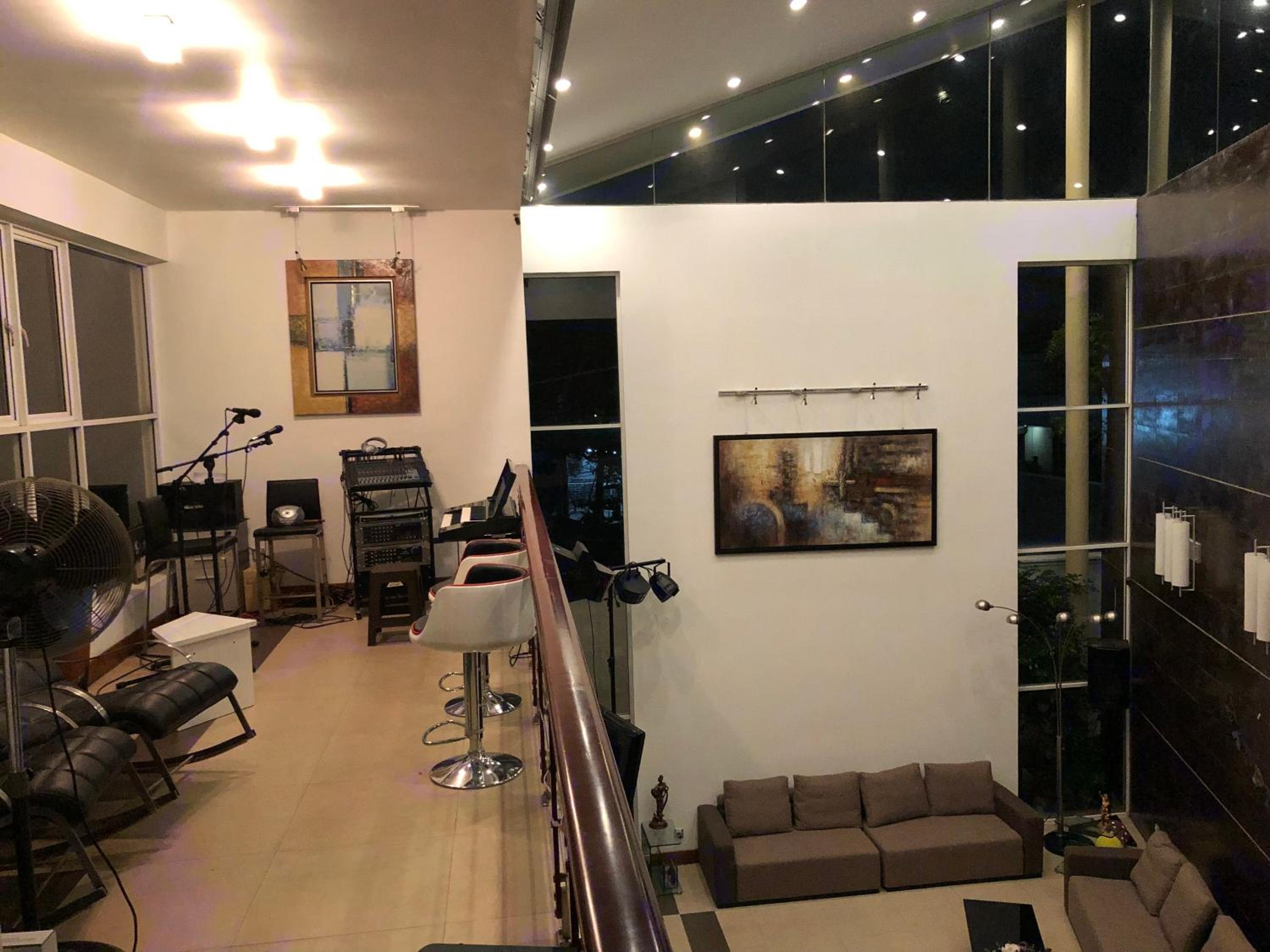 lounge