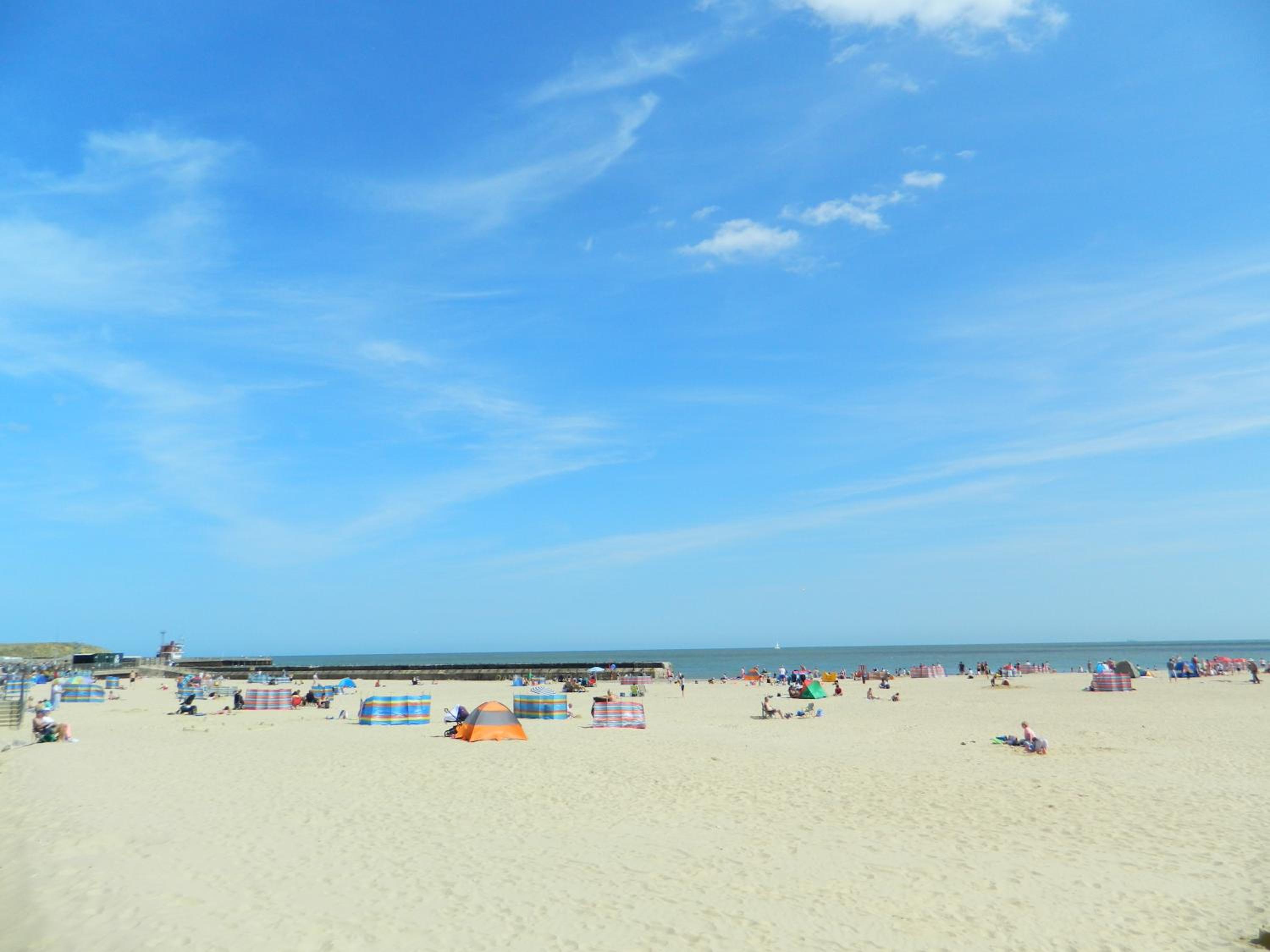 'Pavilion Cottage' next to Gorleston beach with sea views - pet friendly! view 2