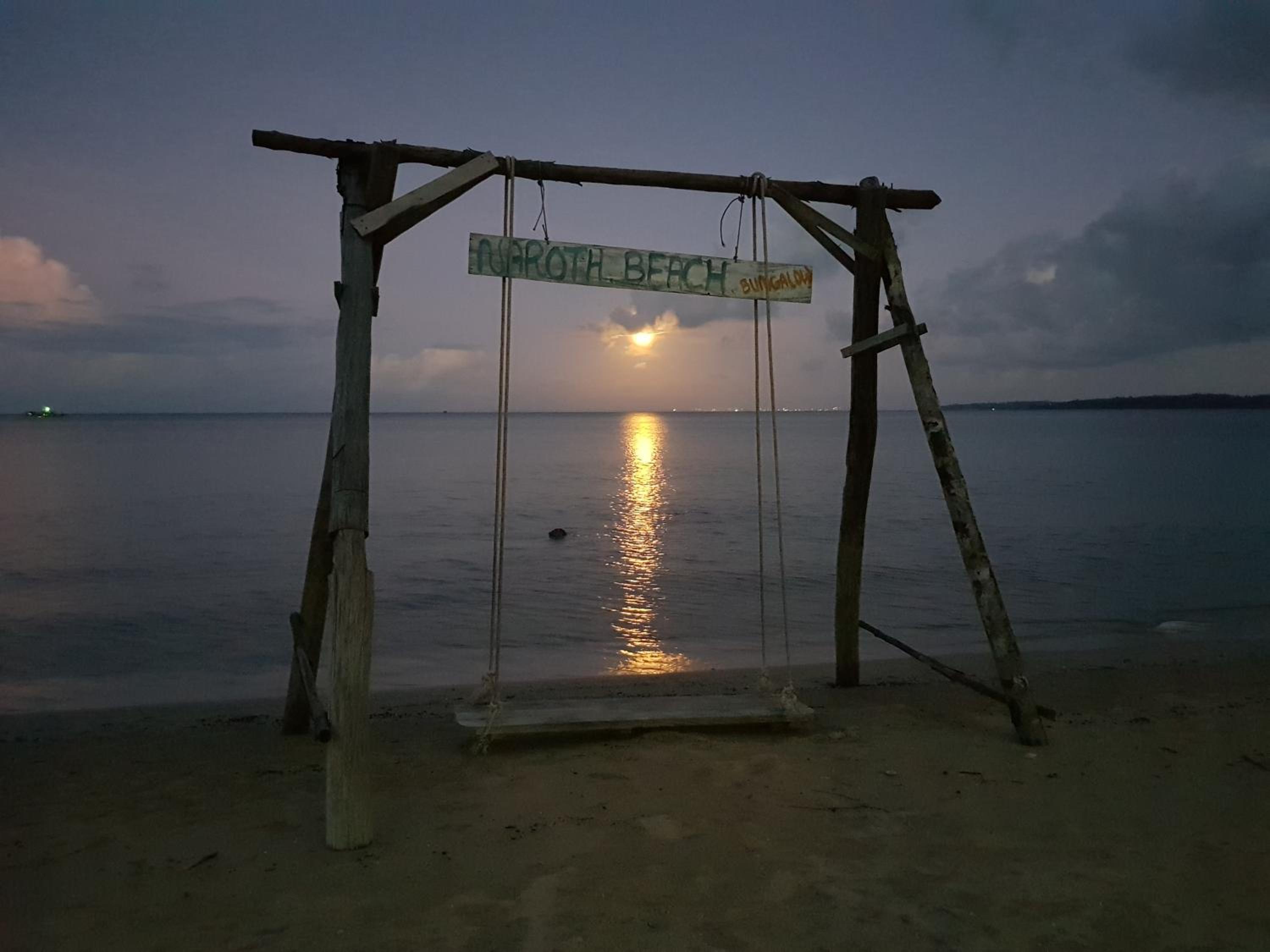 Naroth Beach Bungalow