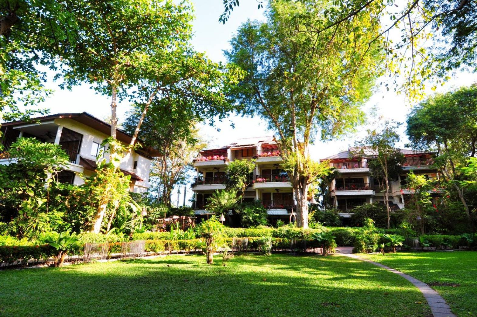 Birds and Bees Resort