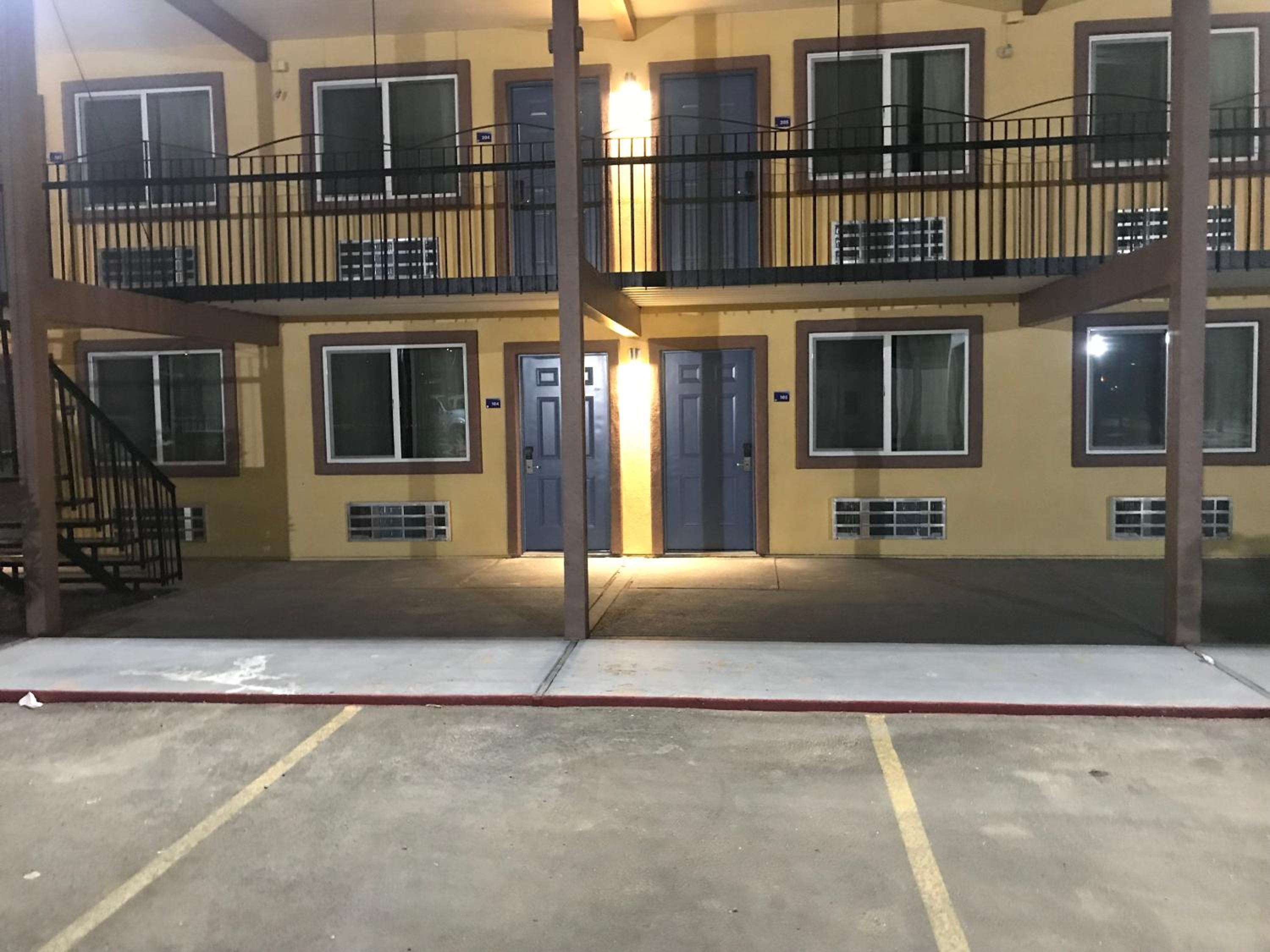 Photo 18