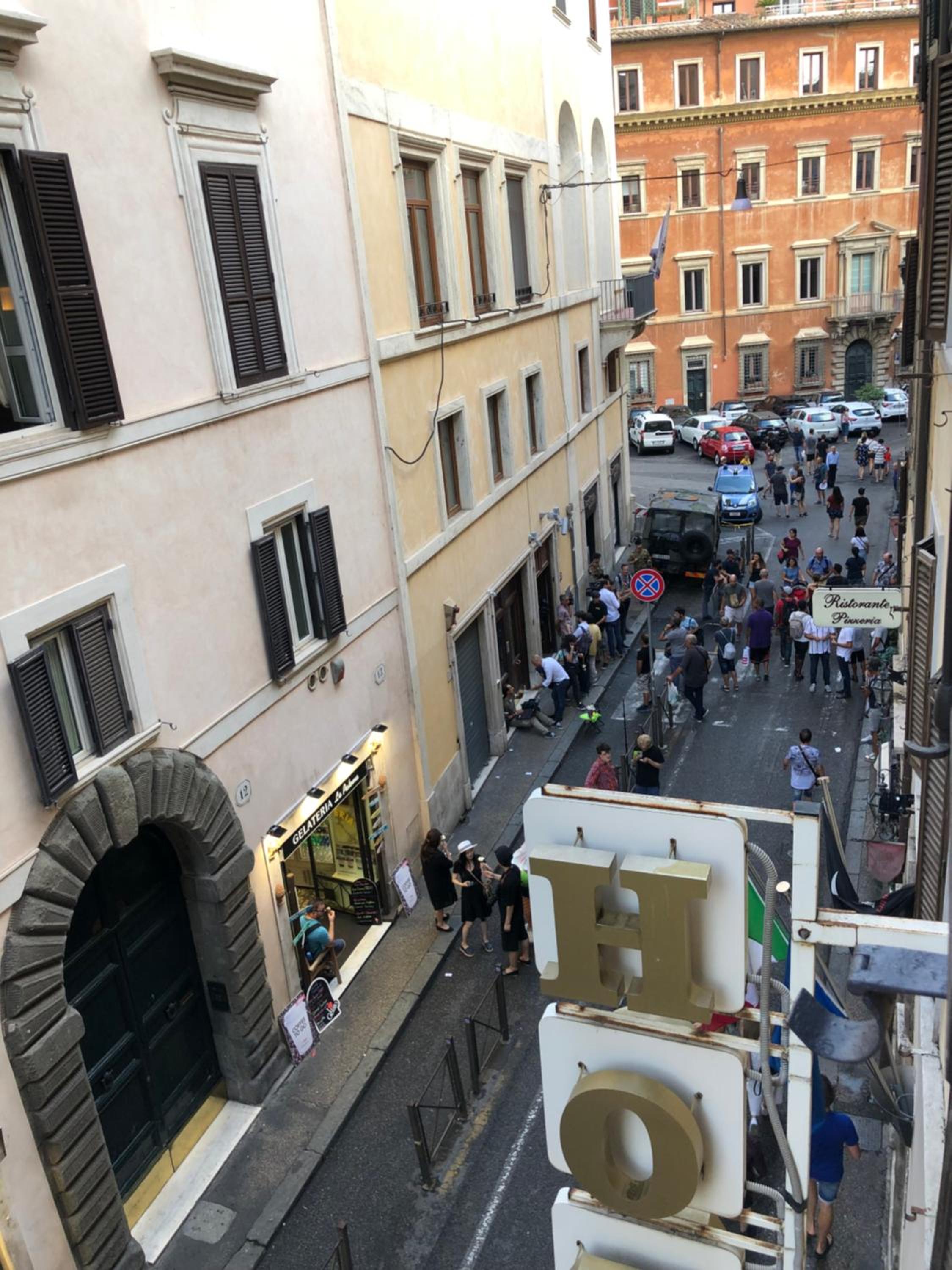Visione Via Sant’Andrea delle Fratte, 36