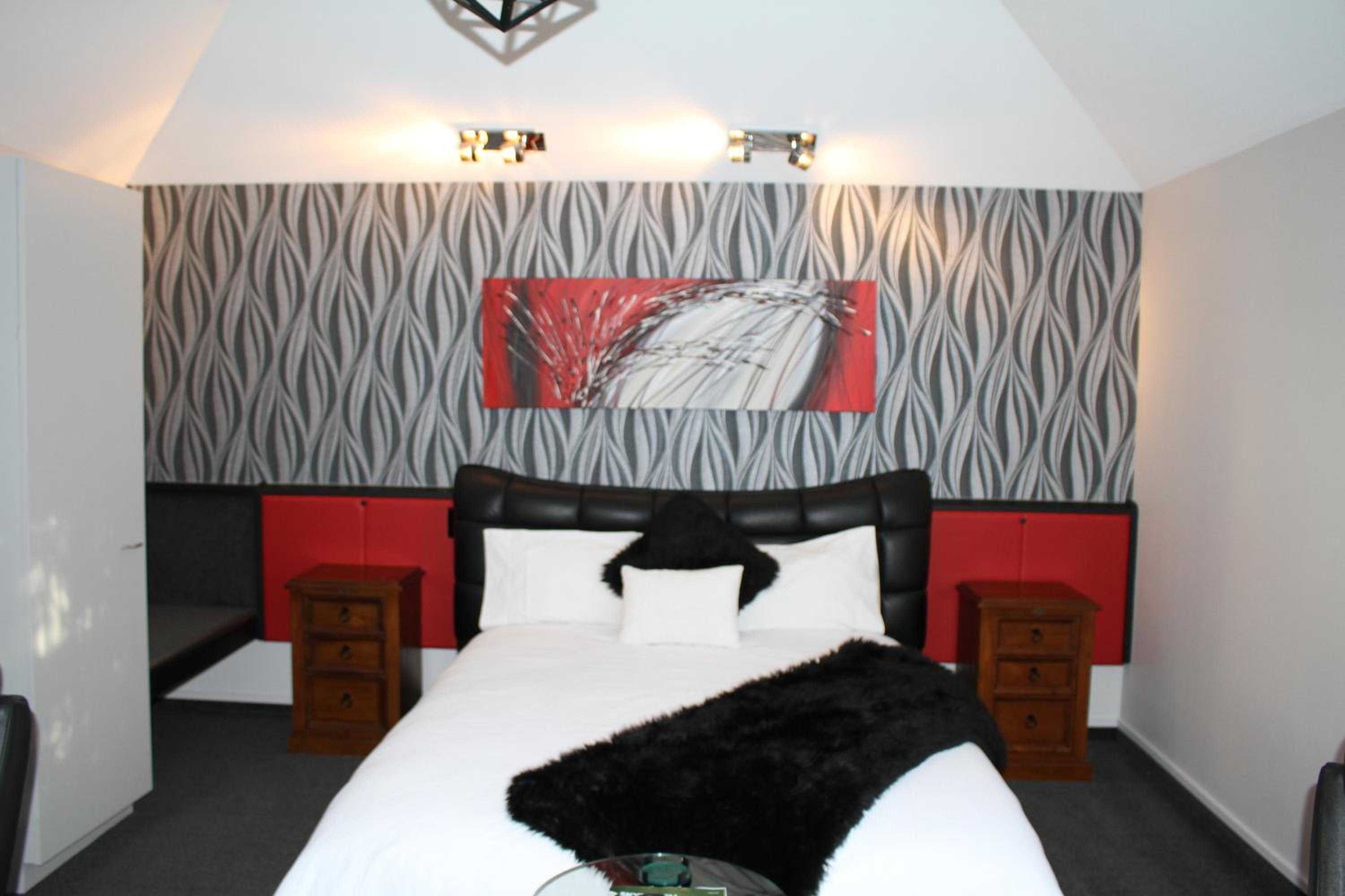 Birchwood Manor