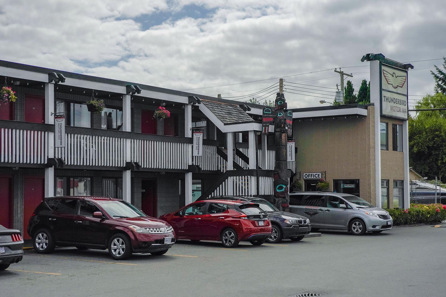 Thunderbird Motor Inn
