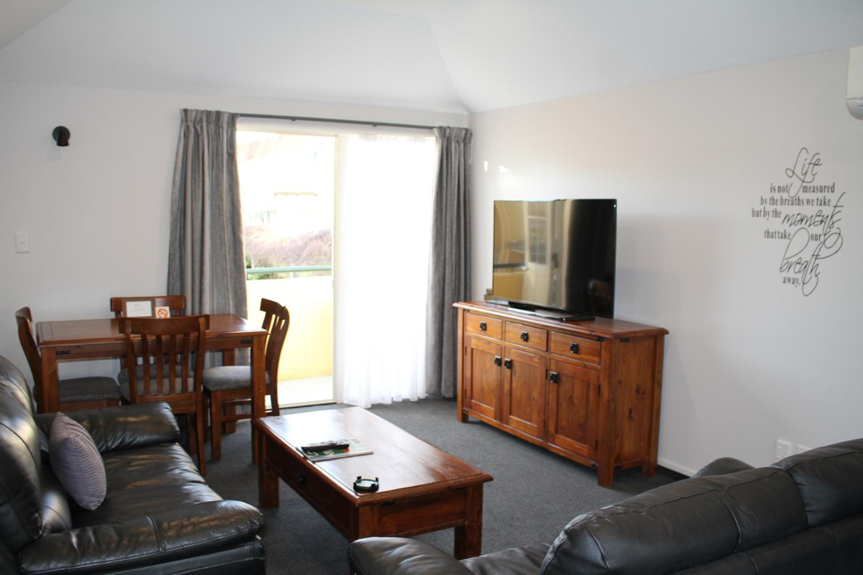 Birchwood Manor