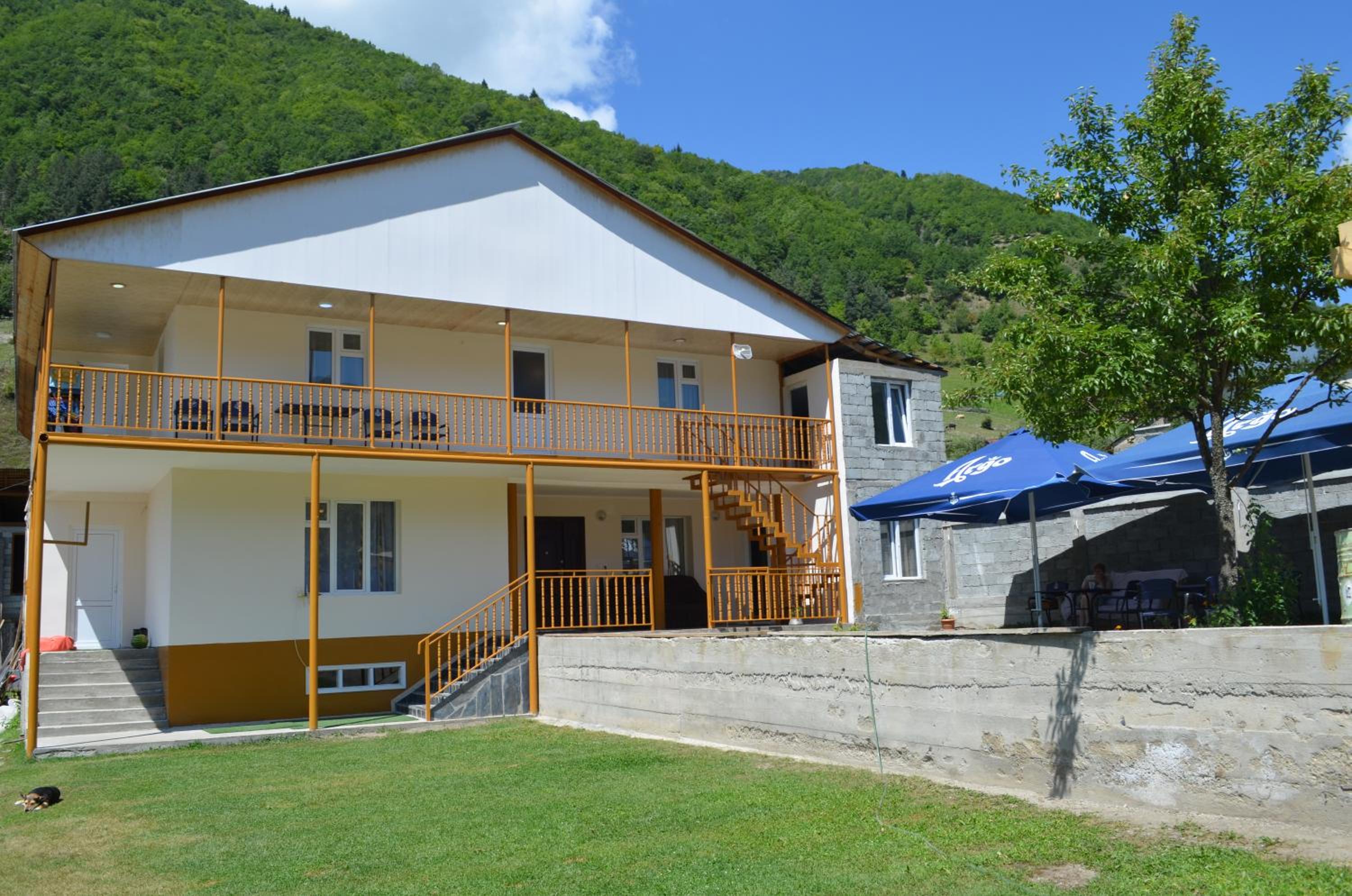 Guesthouse Qarim