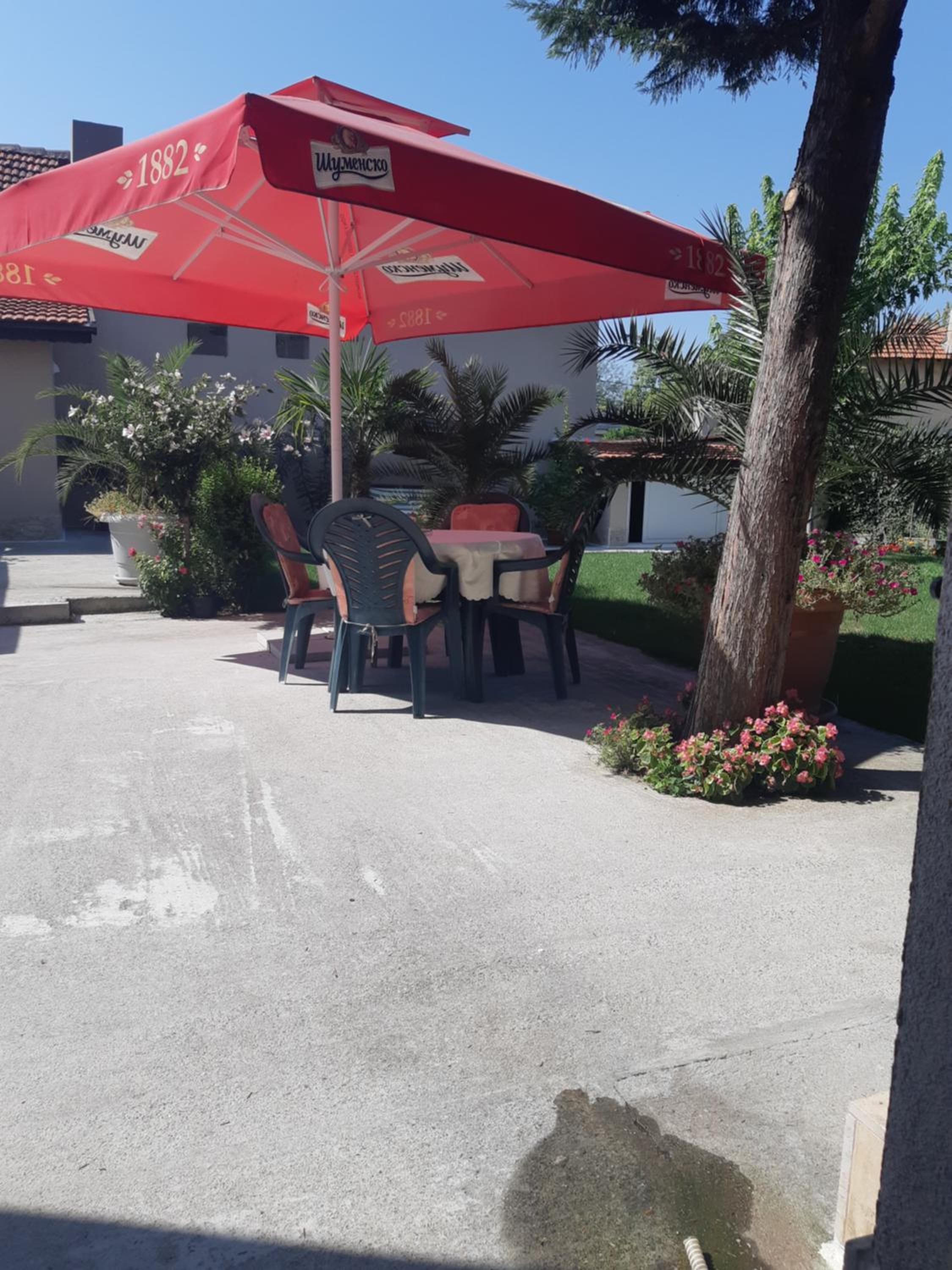 Villa Ros Guest House