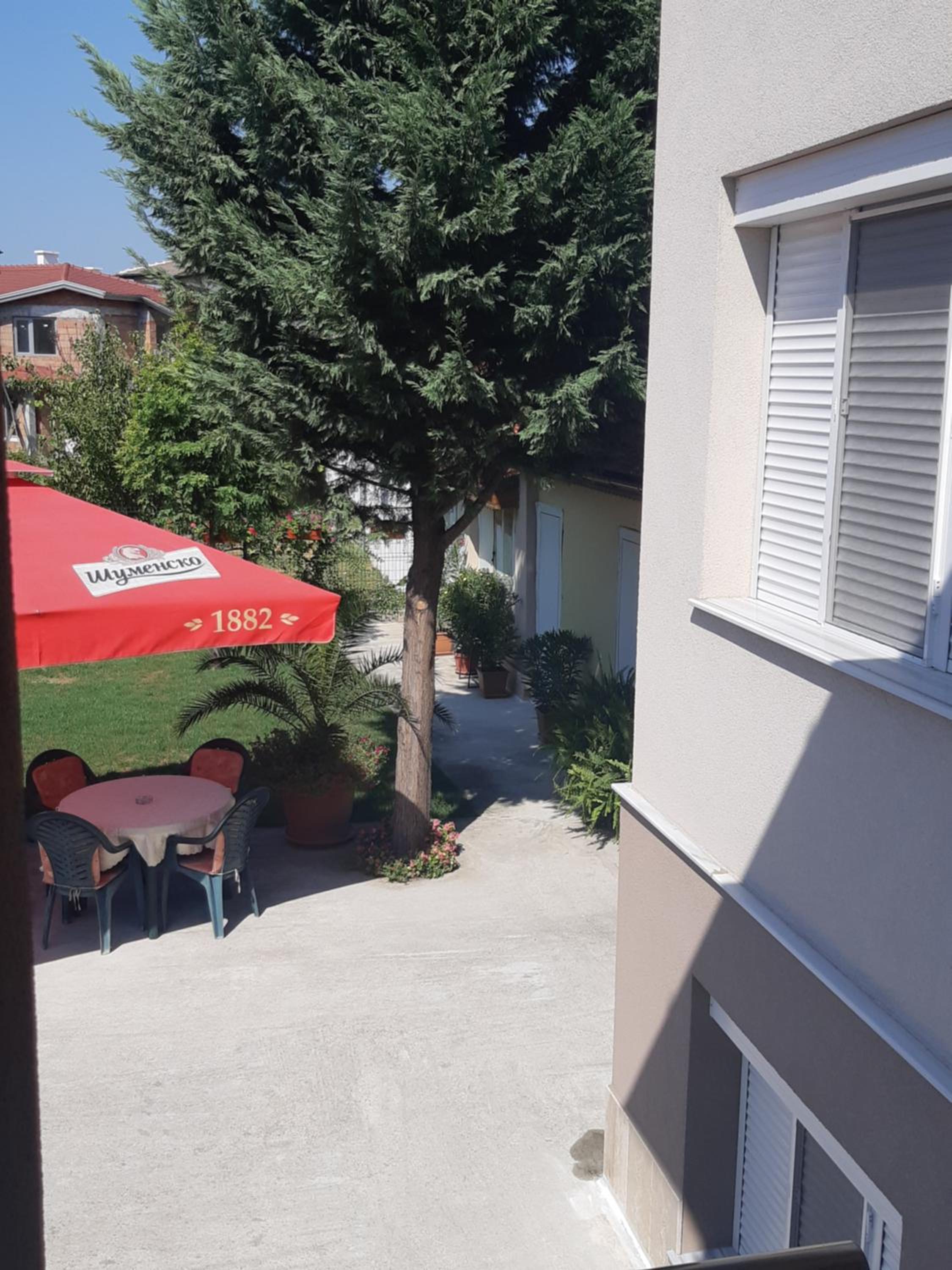 Villa Ros Guest House