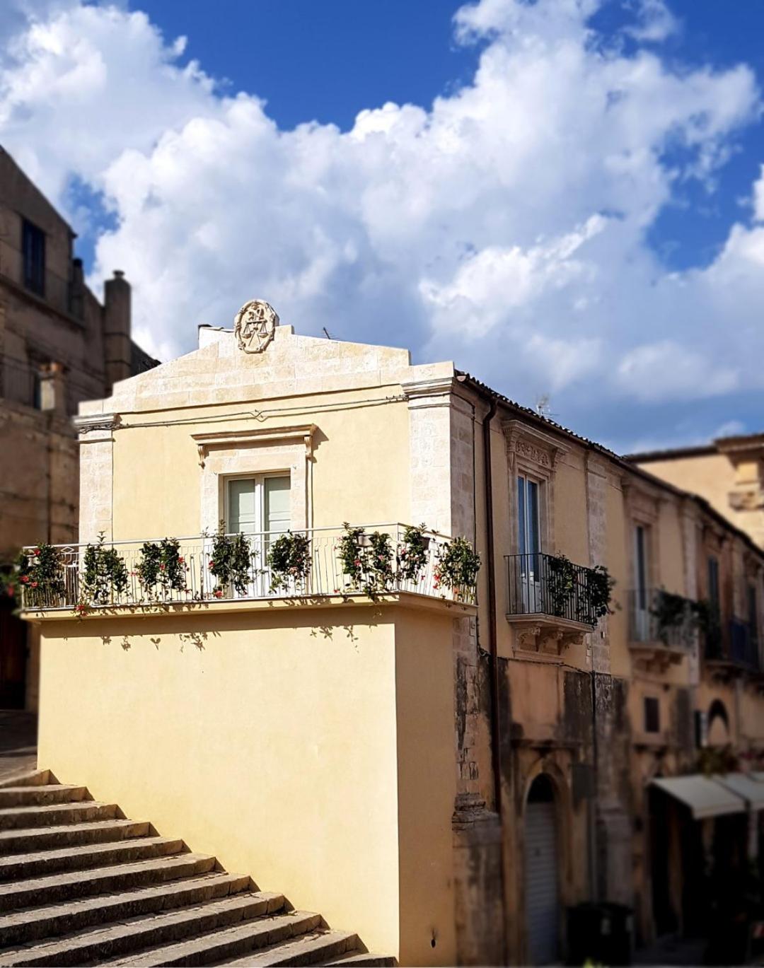 Casa dei Giurati view 3