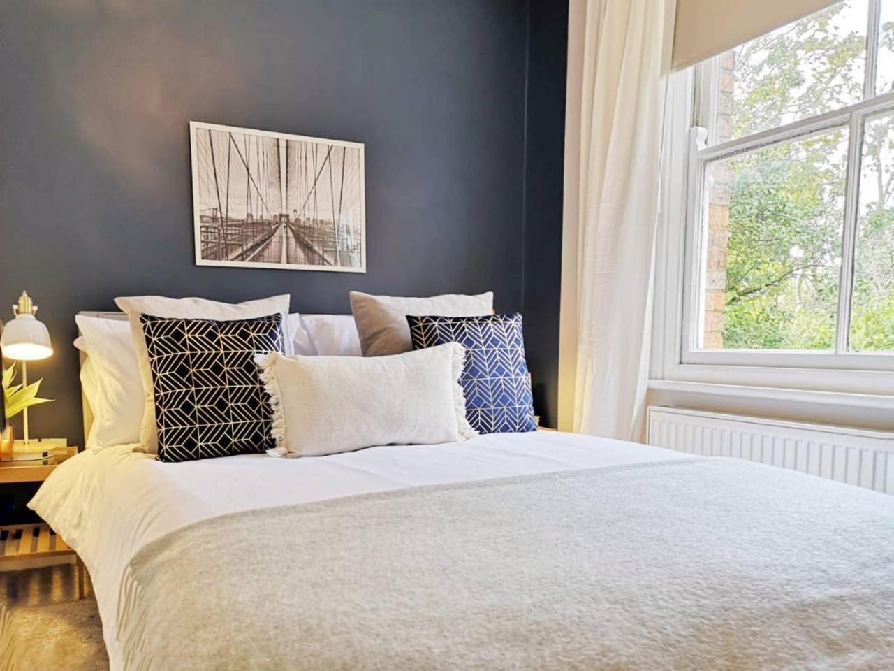 Oxford Vacations - Bright, Charming Peaceful Oxford Apartment - Property Image 27