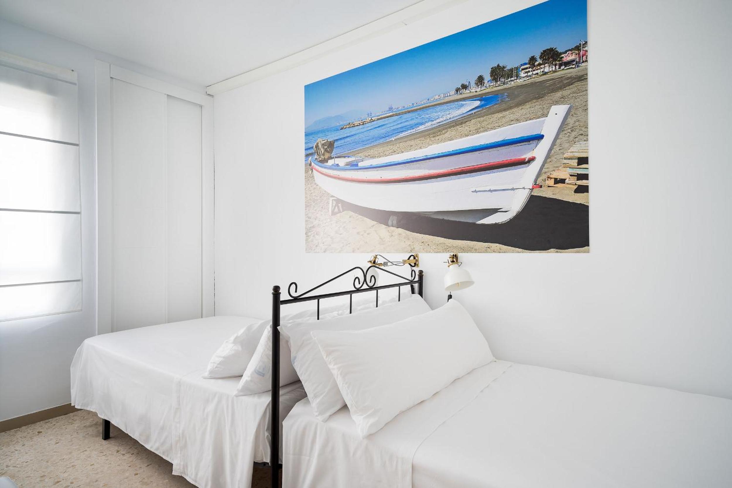 Arcos Beach Infostays - Free Parking
