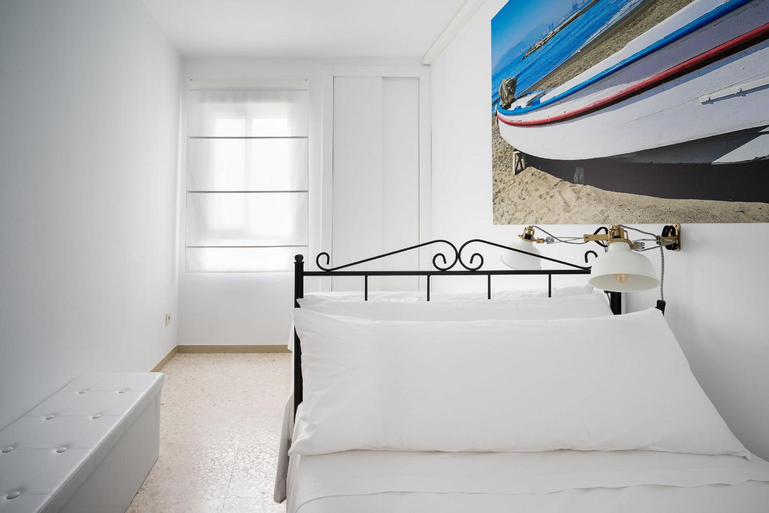 Arcos Beach Infostays - Free Parking