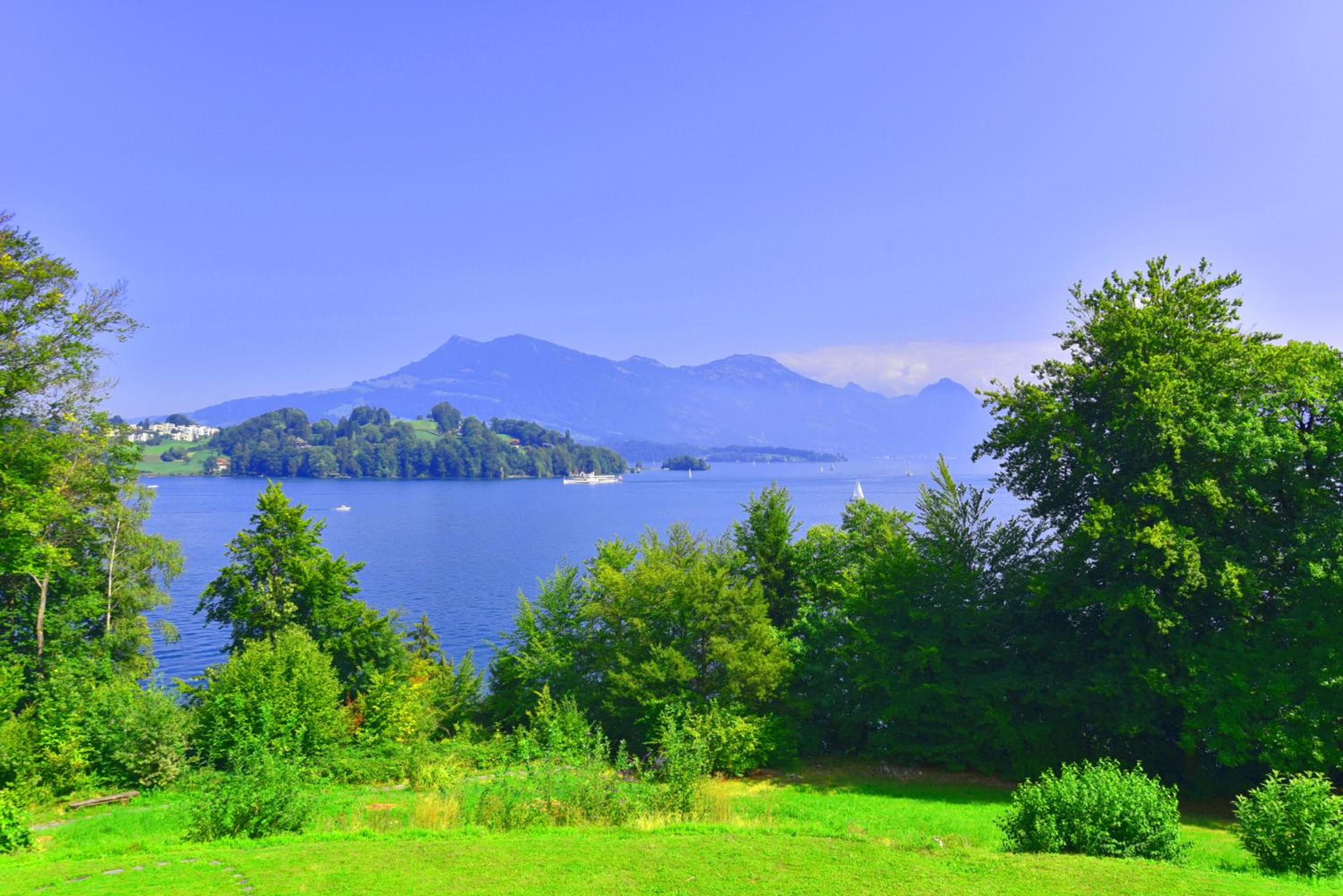 Lake Villa Lotus view 5