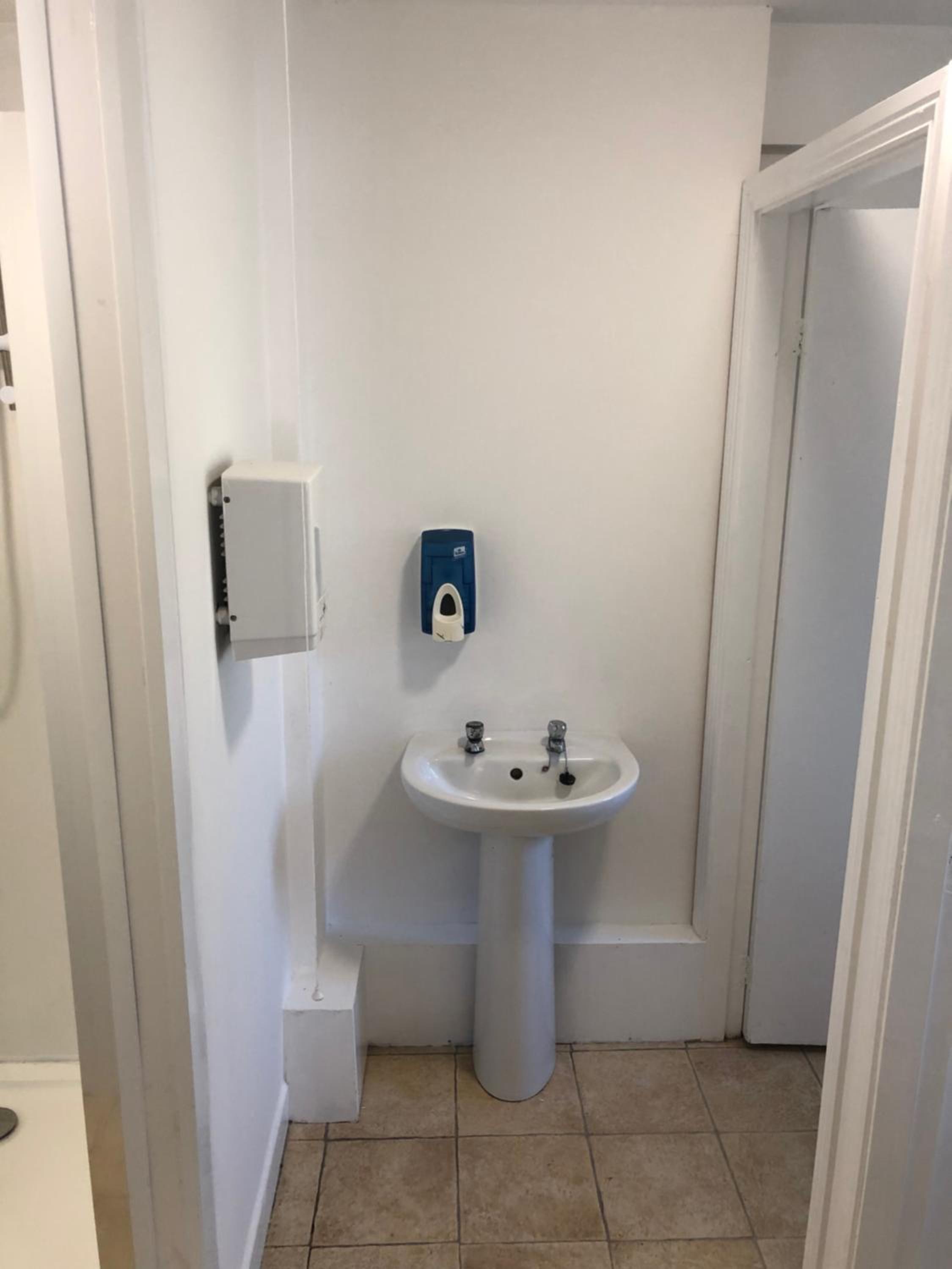 Photo 12