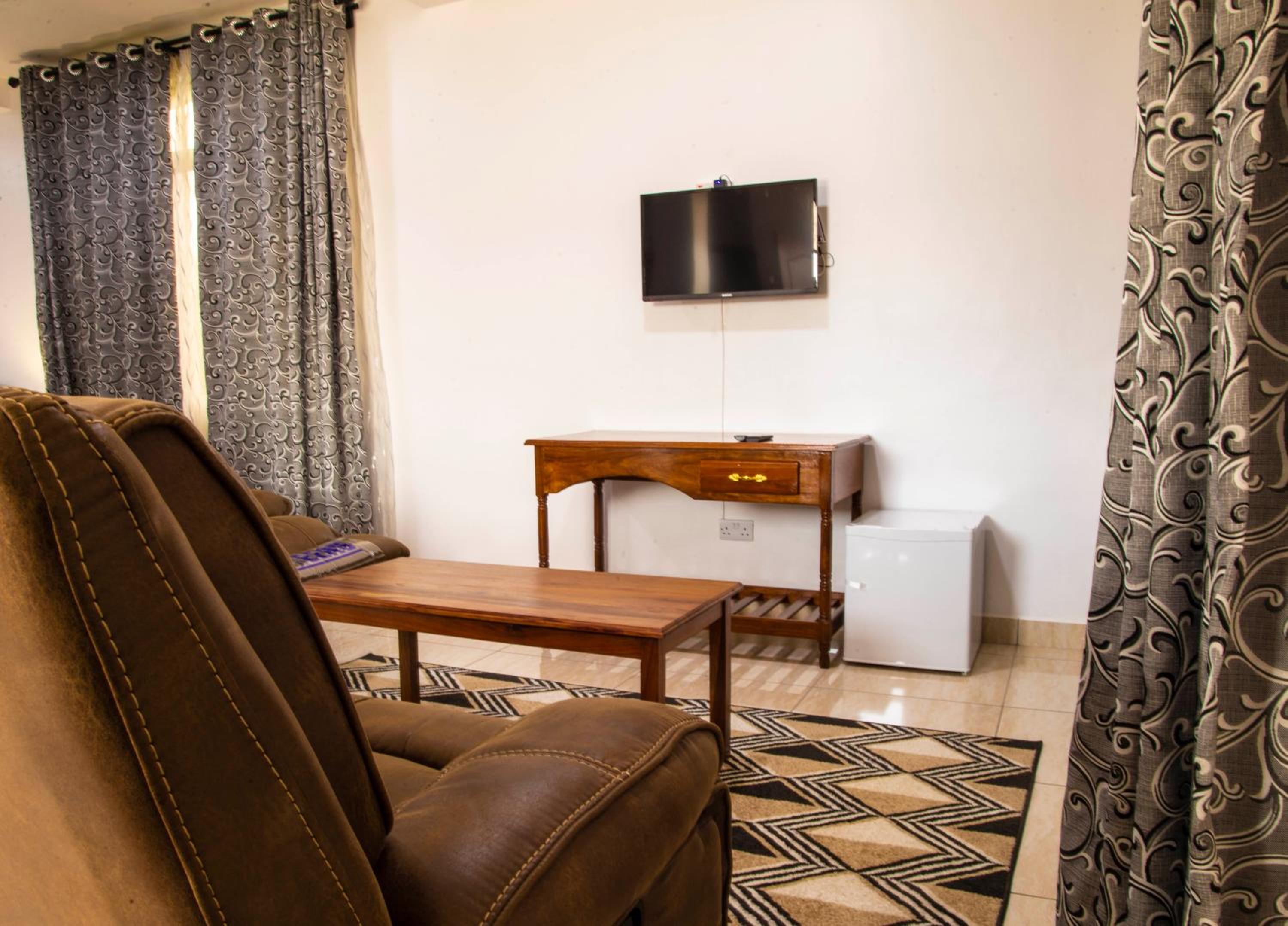 Two Mountains Lodge