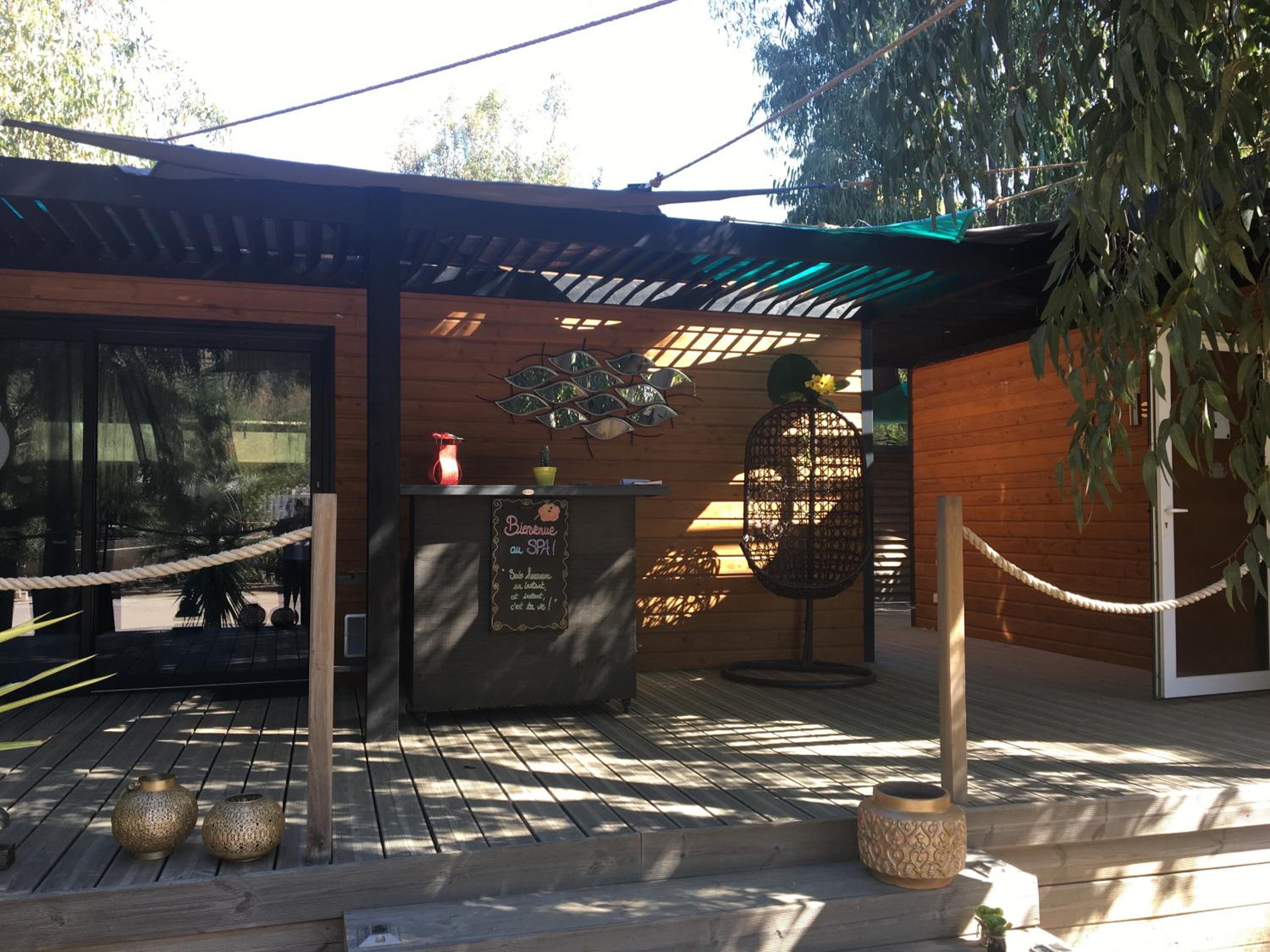 Camping La Pinède