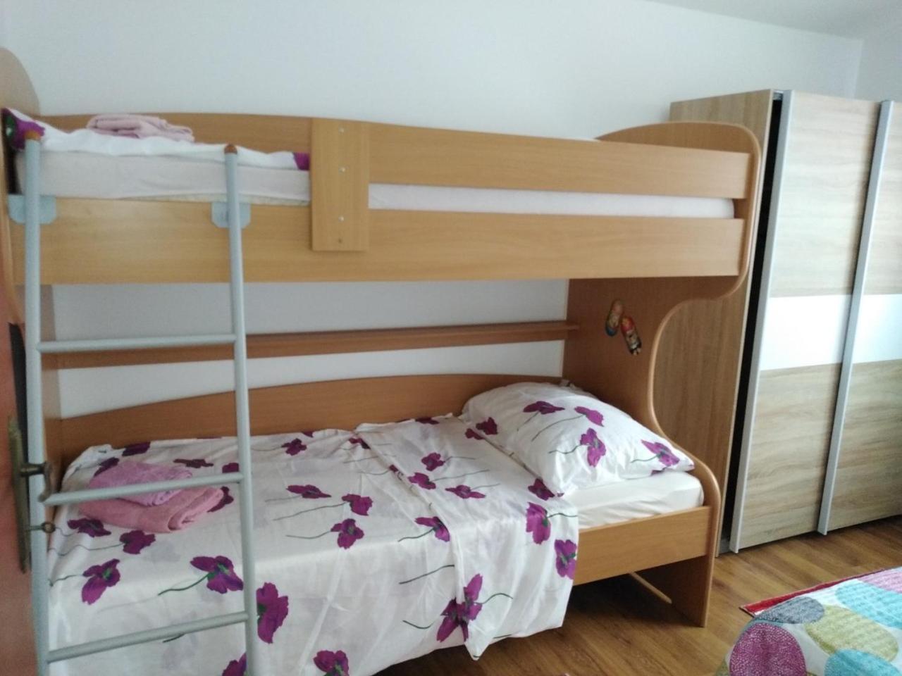 Photo 51