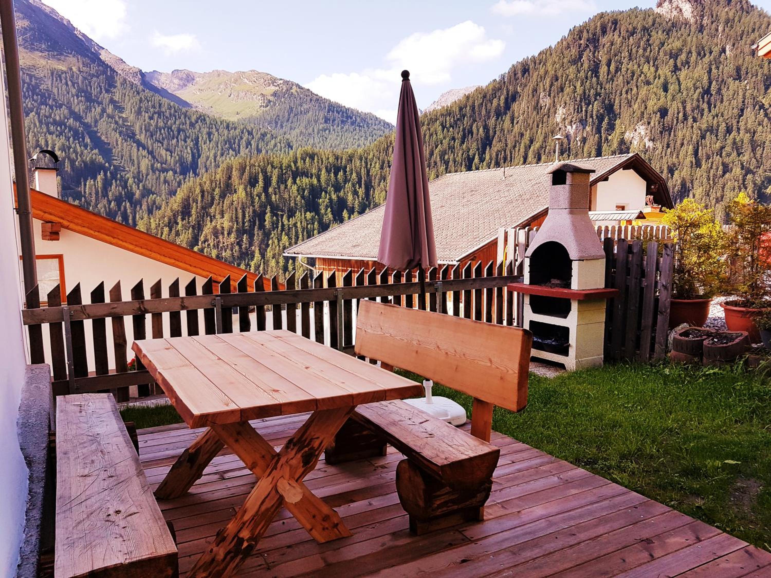 Haus Edelweiss Alpine Chalet near Samnaun