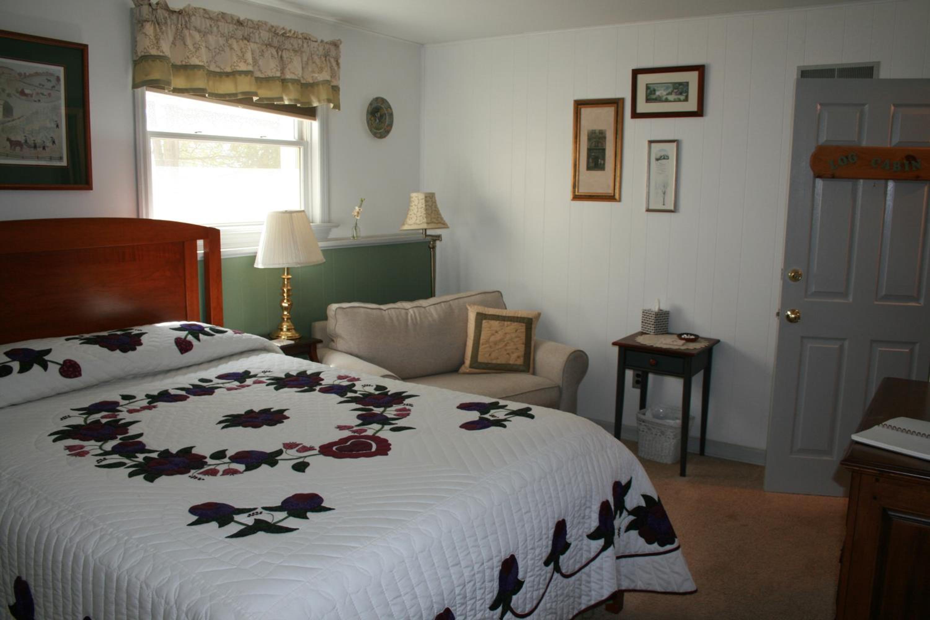 Carriage Corner Bed & Breakfast