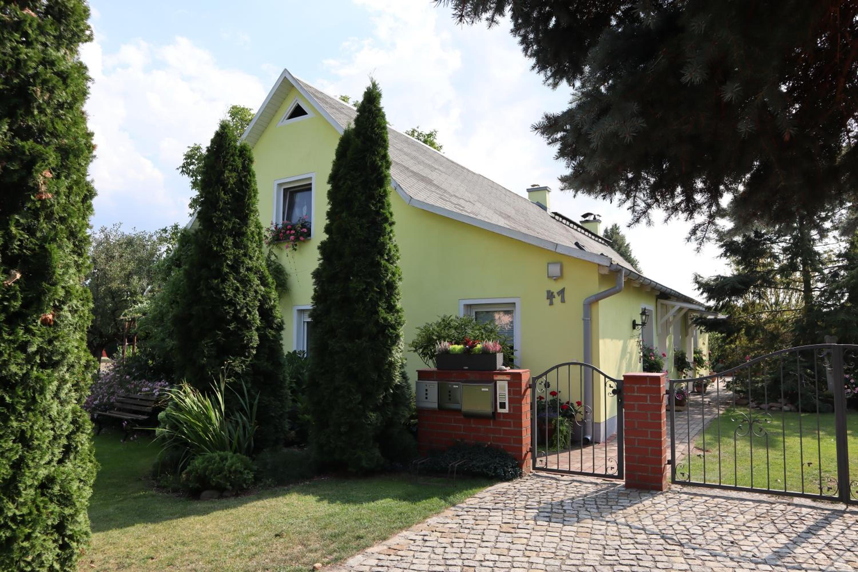 Photo 32